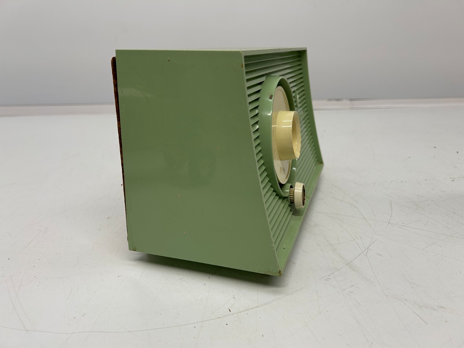 Vtg General Electric Maybe T-103A Mint AM Tube Radio MCM Powers On As Is