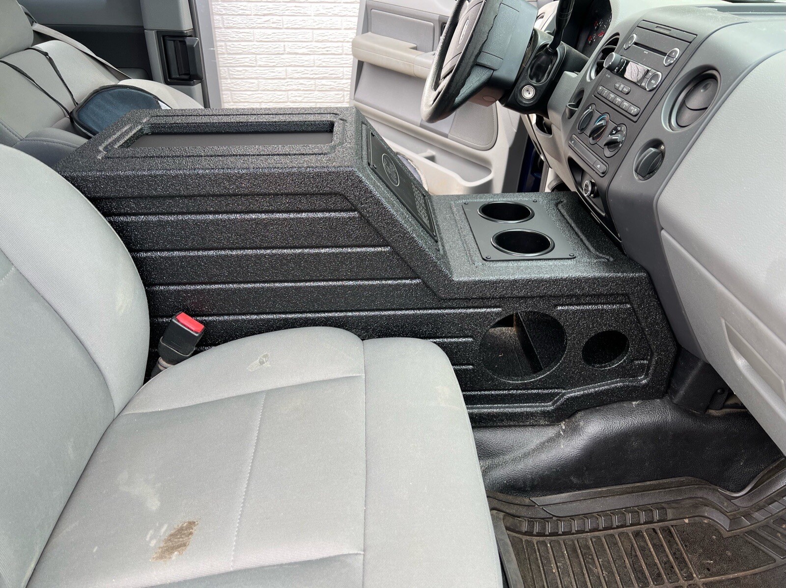 Ford F-150 04-08 Center Console Subwoofer Box 1x12” Woofer F150 Crew Cab