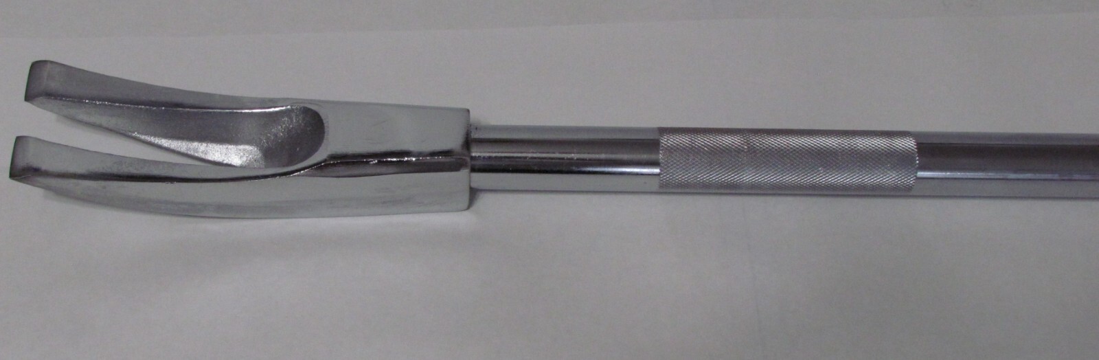 36" Halligan bar with Nickel Finish. Hardened High Carbon Steel. 11 Lbs - D