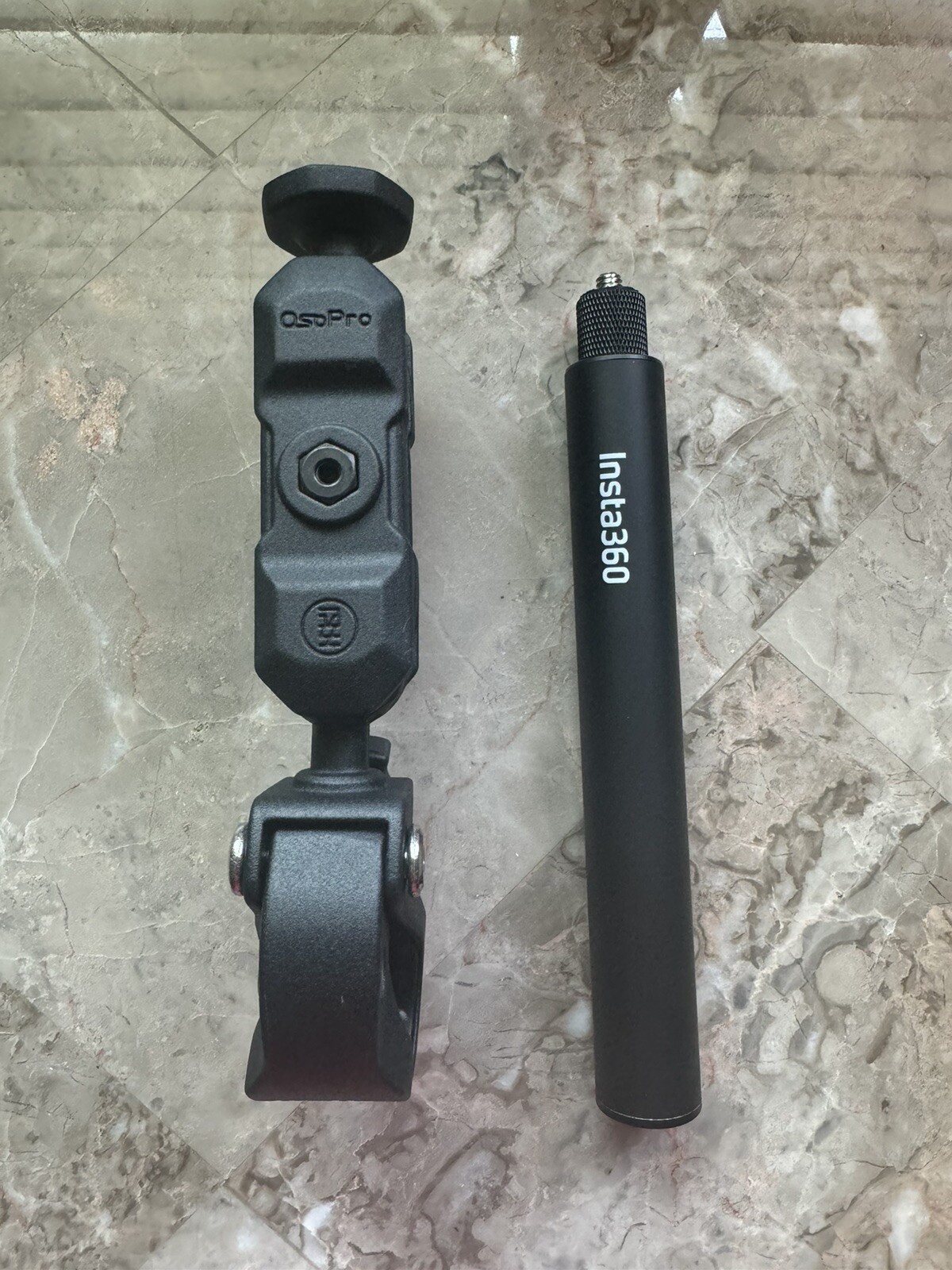 Insta360 70cm Invisible Selfie Stick + Heavy Duty Motorcycle Mount DINMBBN/A