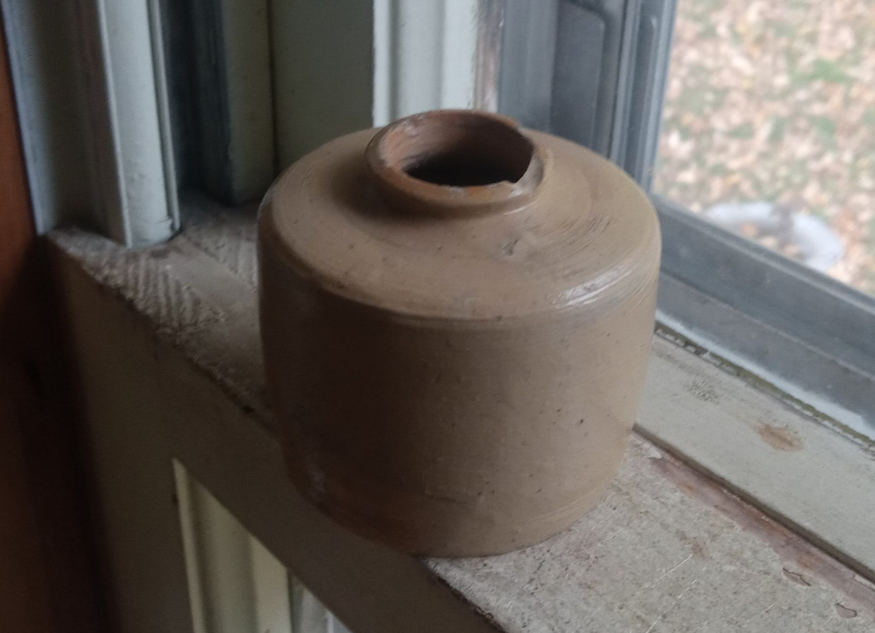 1850s HAND THROWN GLAZED STONEWARE INK BOTTLE DUG IN 1850s OUTHOUSE