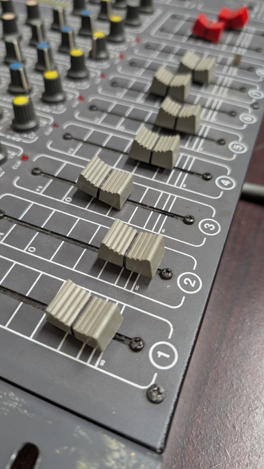 STUDIOMASTER DIAMOND 8-2RB MIXER