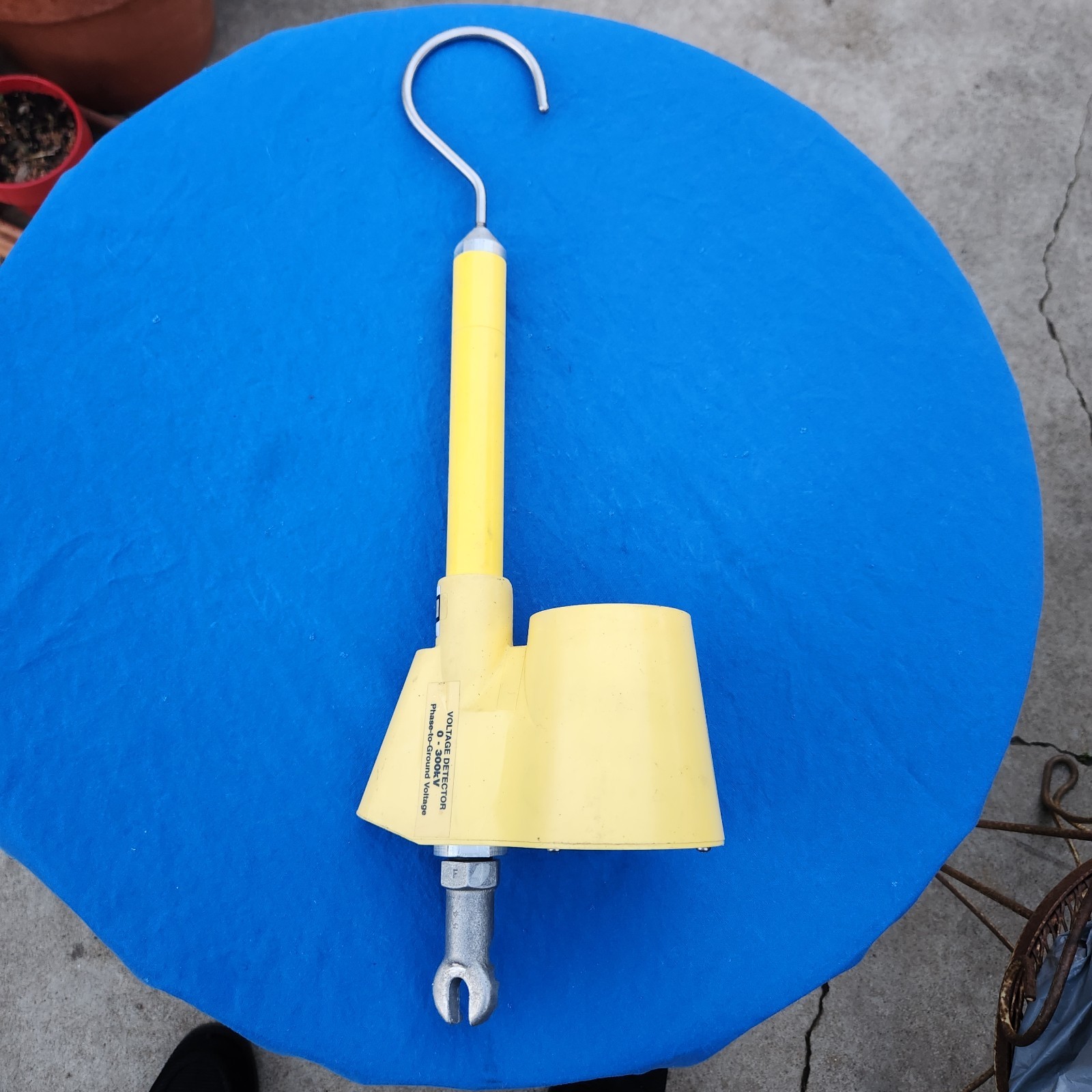 BIERER VDAH300 Transmission Distribution Line Voltage Detector 0-300 KV - used