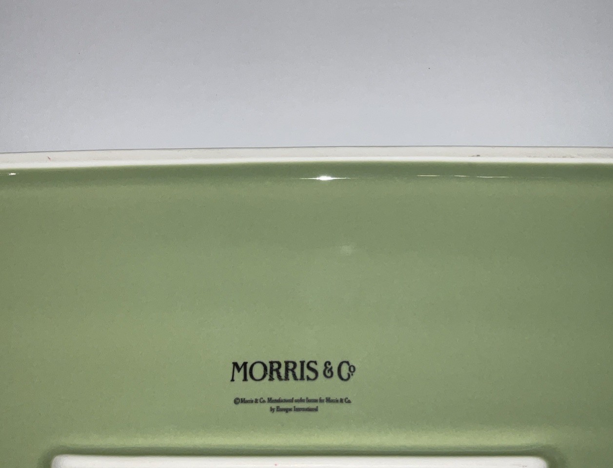 MORRIS & Co. GREEN WHITE ETCHED FLORAL EVERTED RIM CERAMIC 12.5 & 6.5 TRAYS NWT￼