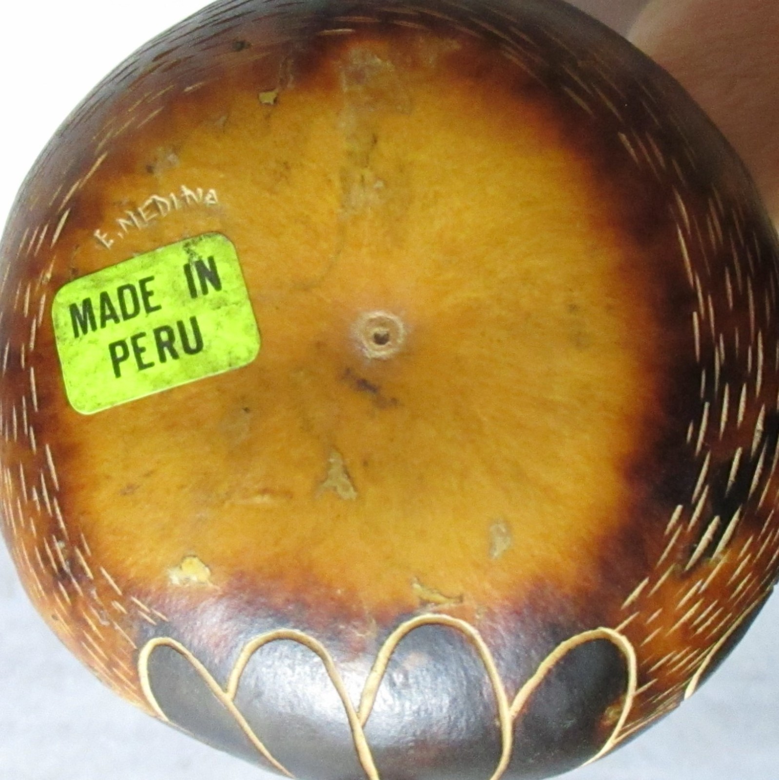 VINTAGE PERUVIAN FOK ART CARVED GOURD BIRD ORNAMENT,HUMMINGBIRD, SIGNED NEDINA