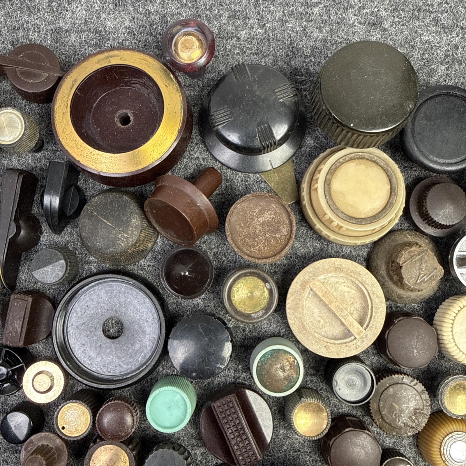50+ Vintage Radio / TV / Equipment Knobs Used Midcentury Plastic Bakelite LOT