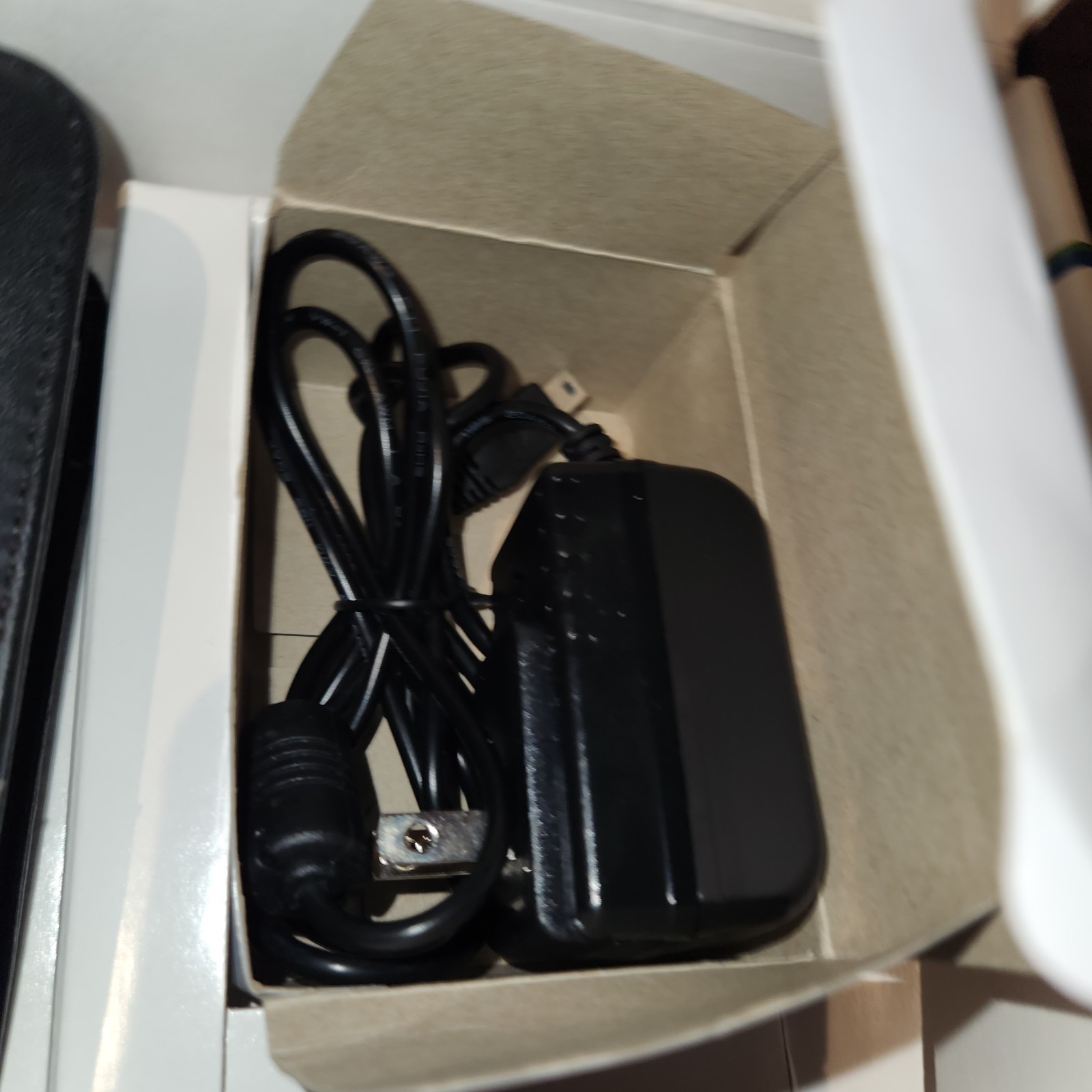 Enhanced Vision Pebble HD Portable Magnifier 4.3" Color Screen 13X Magnification