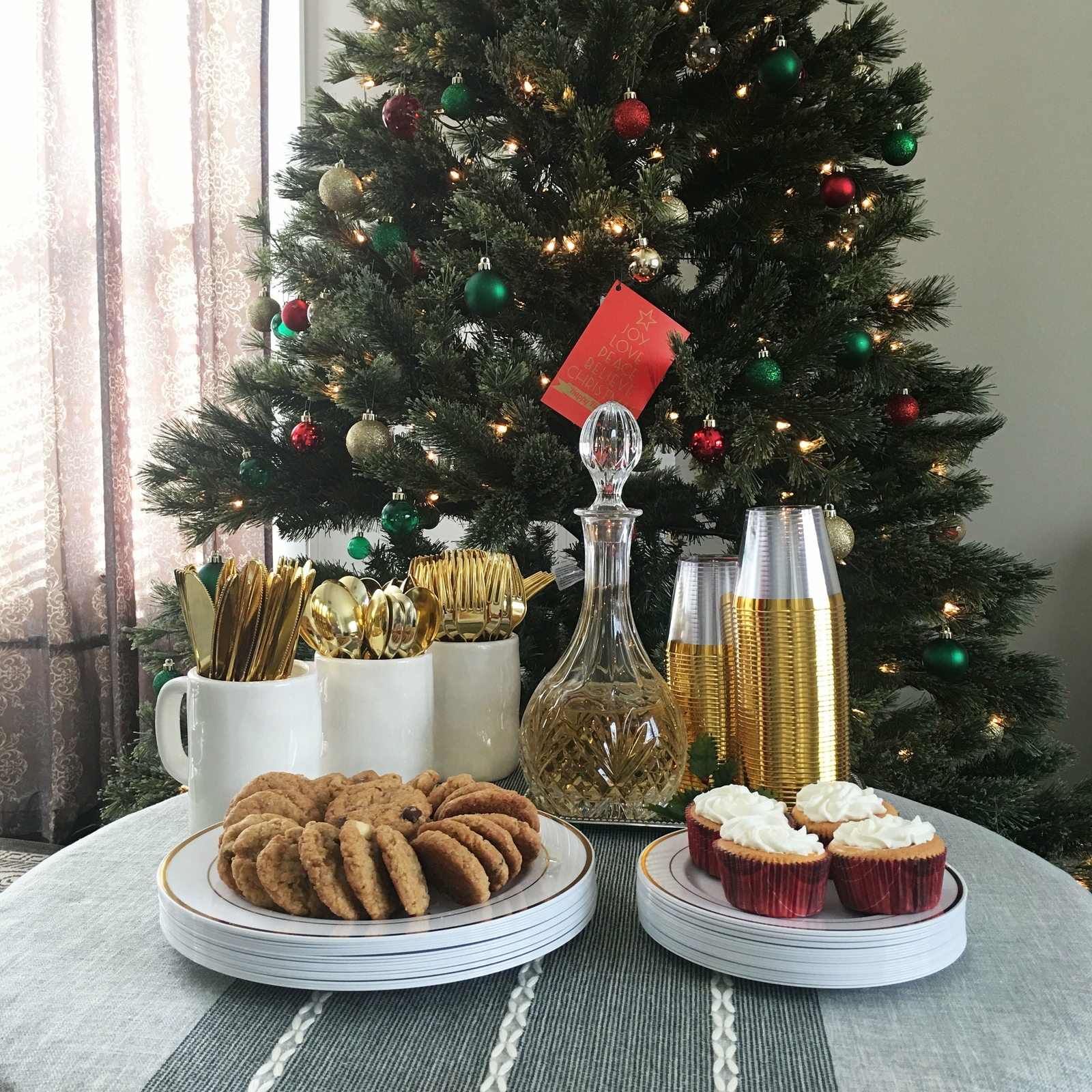 JL Prime 50 Piece Gold Plastic Spoons Bulk Set, Gold Plastic Cutlery Set