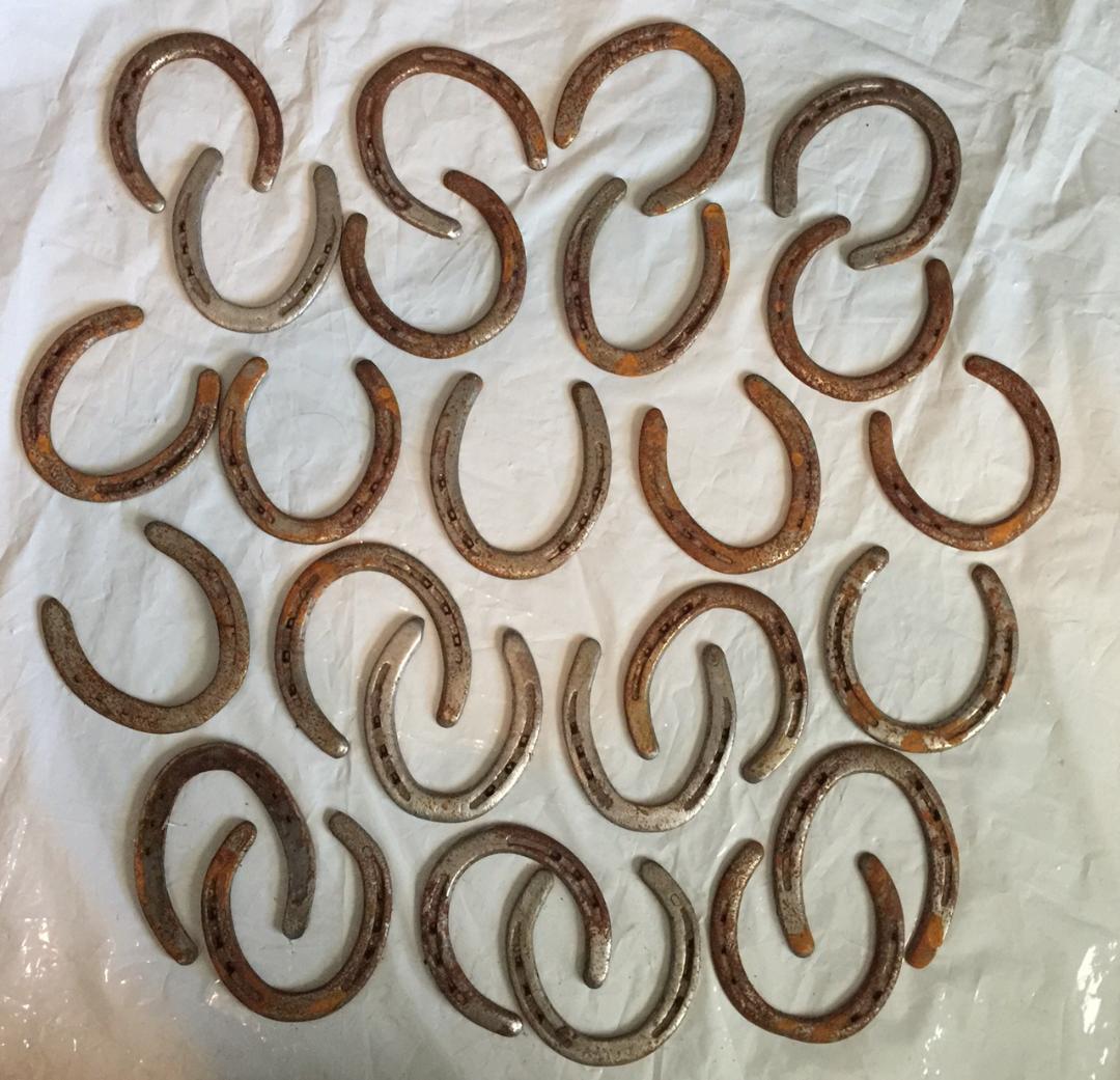 25 USED Horse Shoes Horseshoe Rusty Crafts Art Cowboy Horse Project Western
