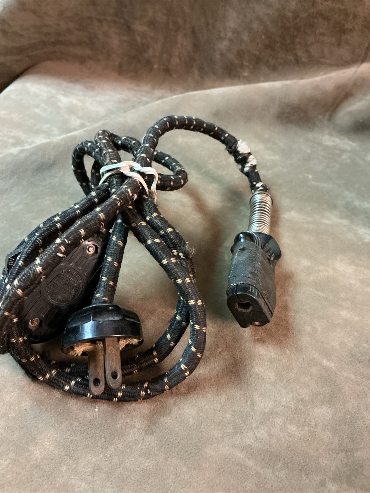 1930s universal porcelain Cattail pattern Westinghouse coffee warmer hot plate