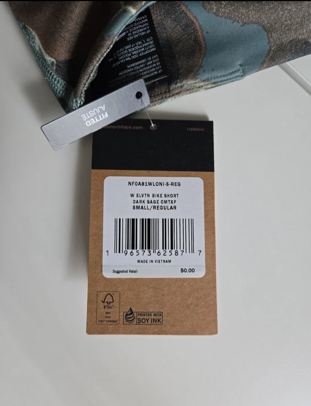 The North Face- Elevation Dark Sage Camo Texture Print Bike short-Size S NWT