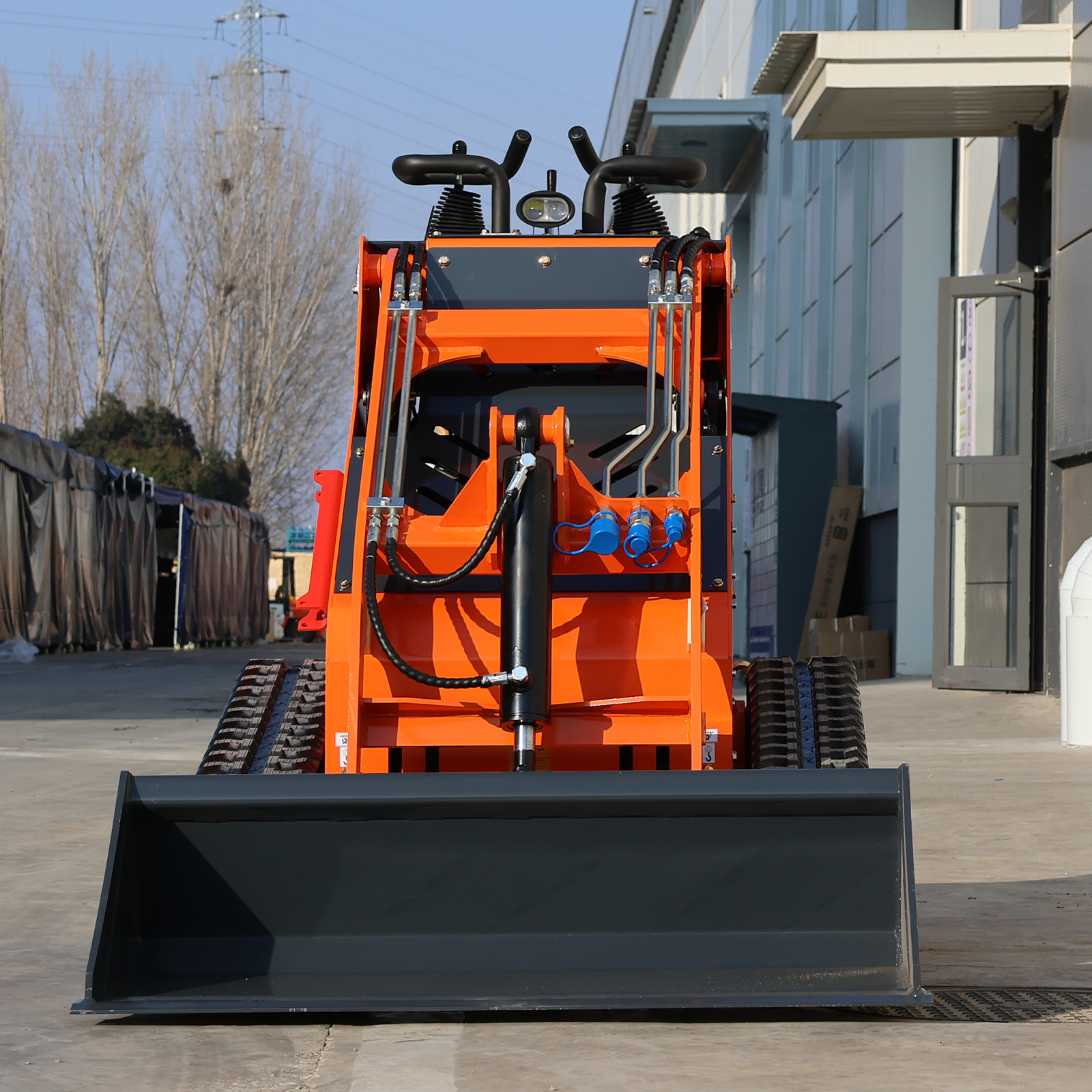 24HP Mini Skid Steer Loader 2-Cylinder Engine with Pallet Fork