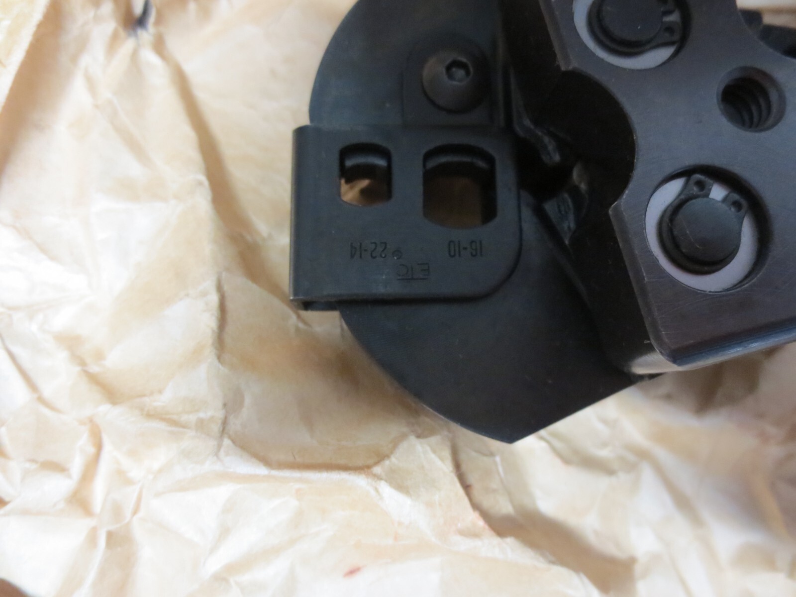 MOLEX AT-7000 Crimp Head For At 200 Pneumatic Hand Tool Marked 22-14, 16-10