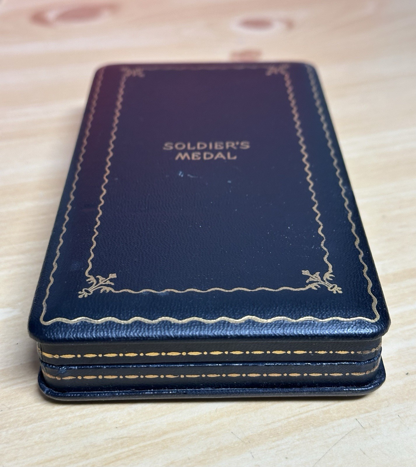 WWII US SOLDIERS MEDAL CASED SET