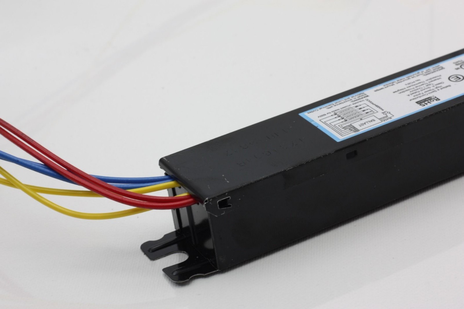 (30 Pack) Advance ICN-4P32-N Instant Start Electronic Ballast 120V to 277V