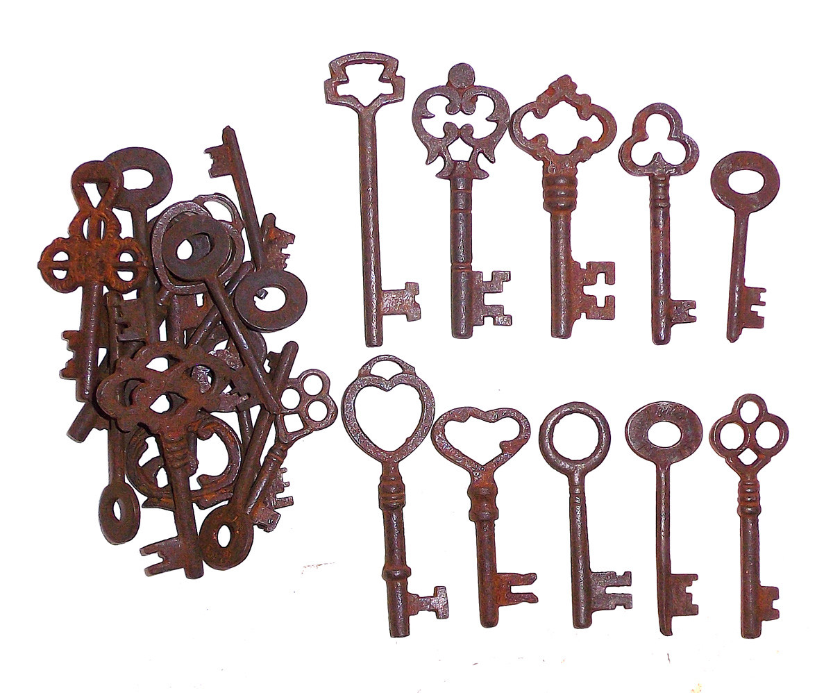 Antique Iron Skeleton Keys  Lot of 200 Steampunk