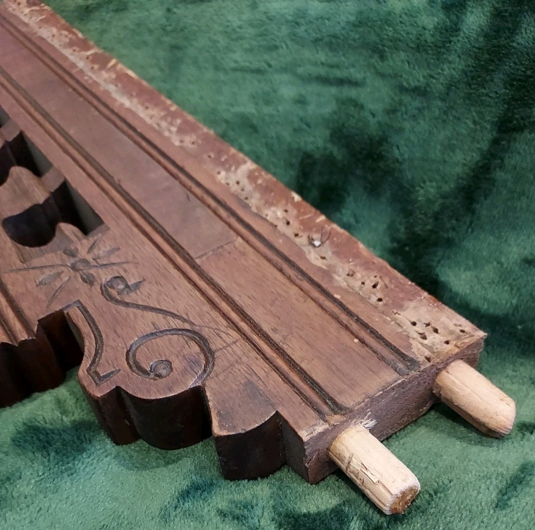 ANTIQUE FURNITURE SALVAGE Carved Wood Solid Walnut Leaves Pediment Crafter 12.5"