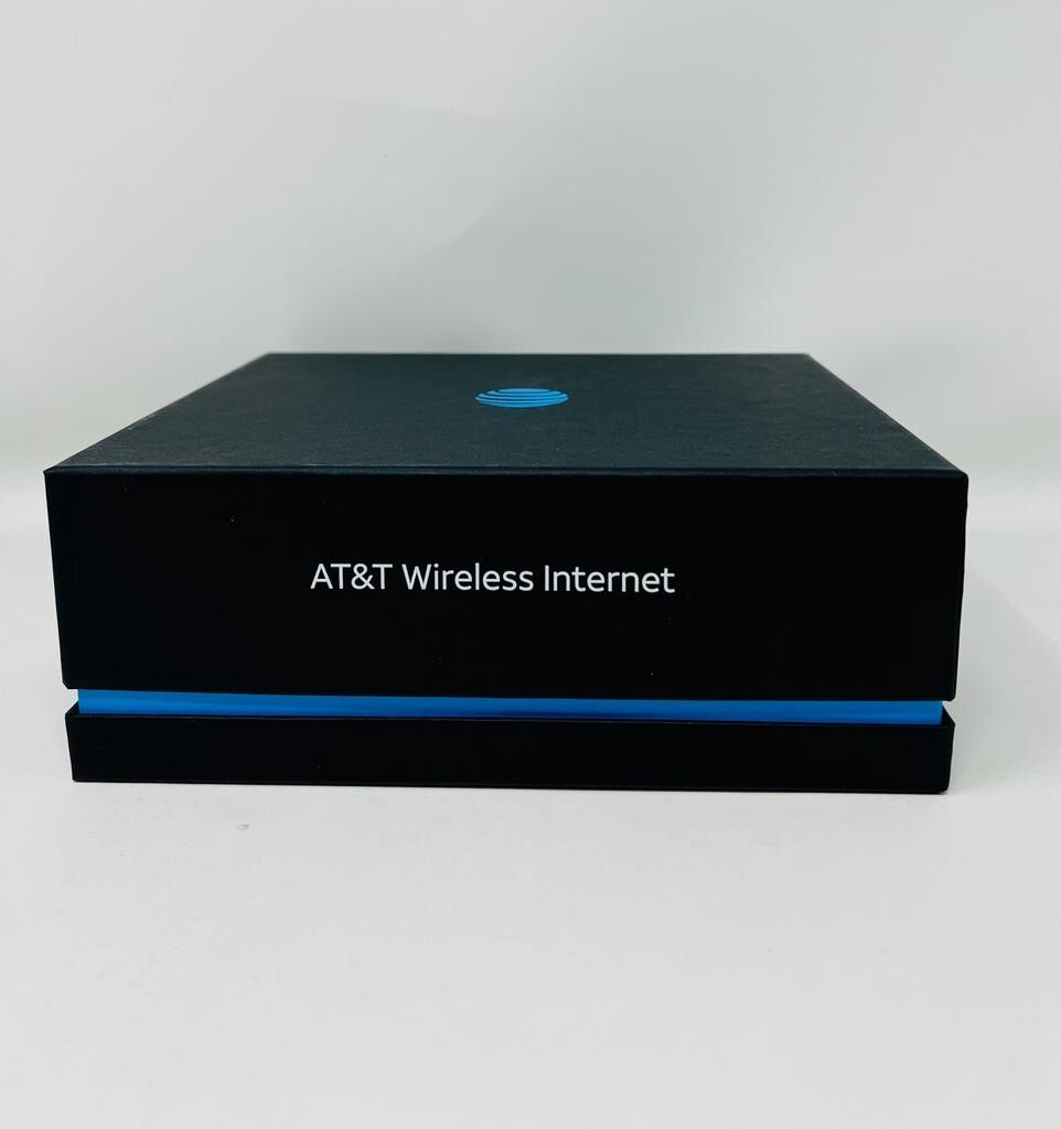 AT&T Wireless Internet Modem IFWA 40 Mobile 4g LTE Wi-Fi Hotspot - Black (NEW)