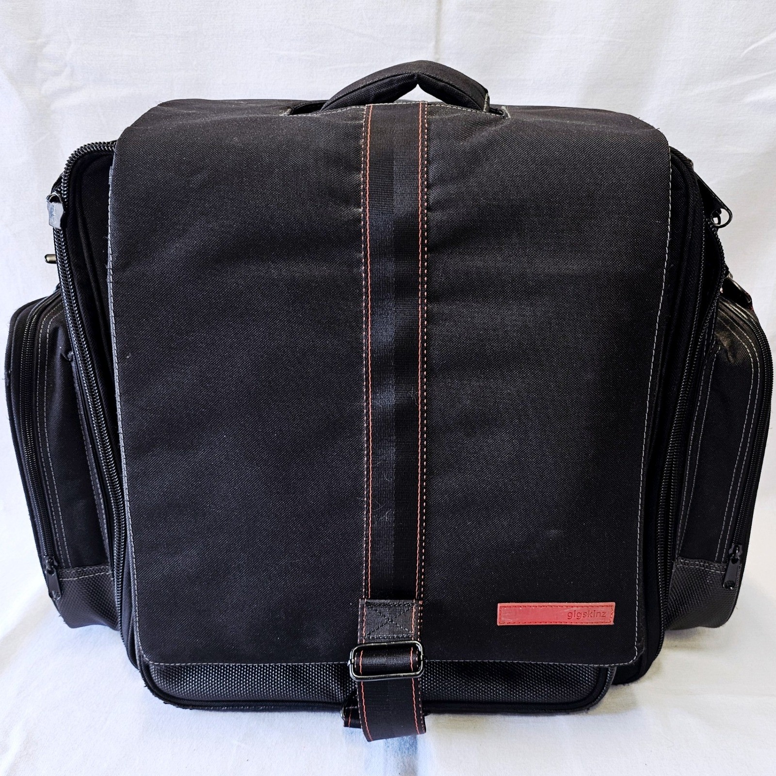 Gigskinz Backpack Unisex OS Black Red DJ Mixer Gear Case Damaged Zipper Pull Bag