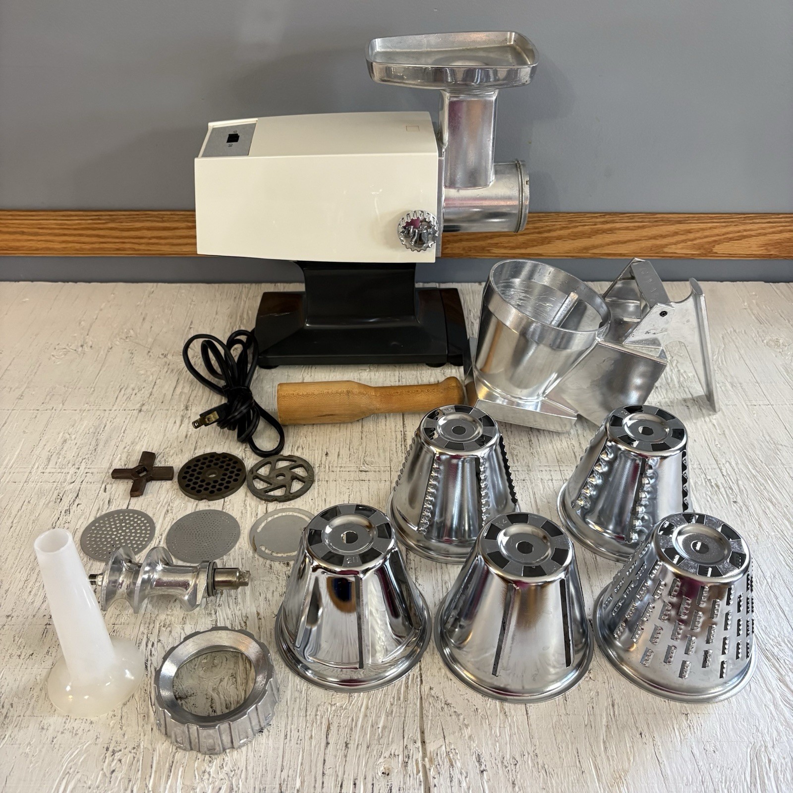 Vintage Rival Grind-O-Matic Electric Meat Grinder Chopper Model 2700 Complete