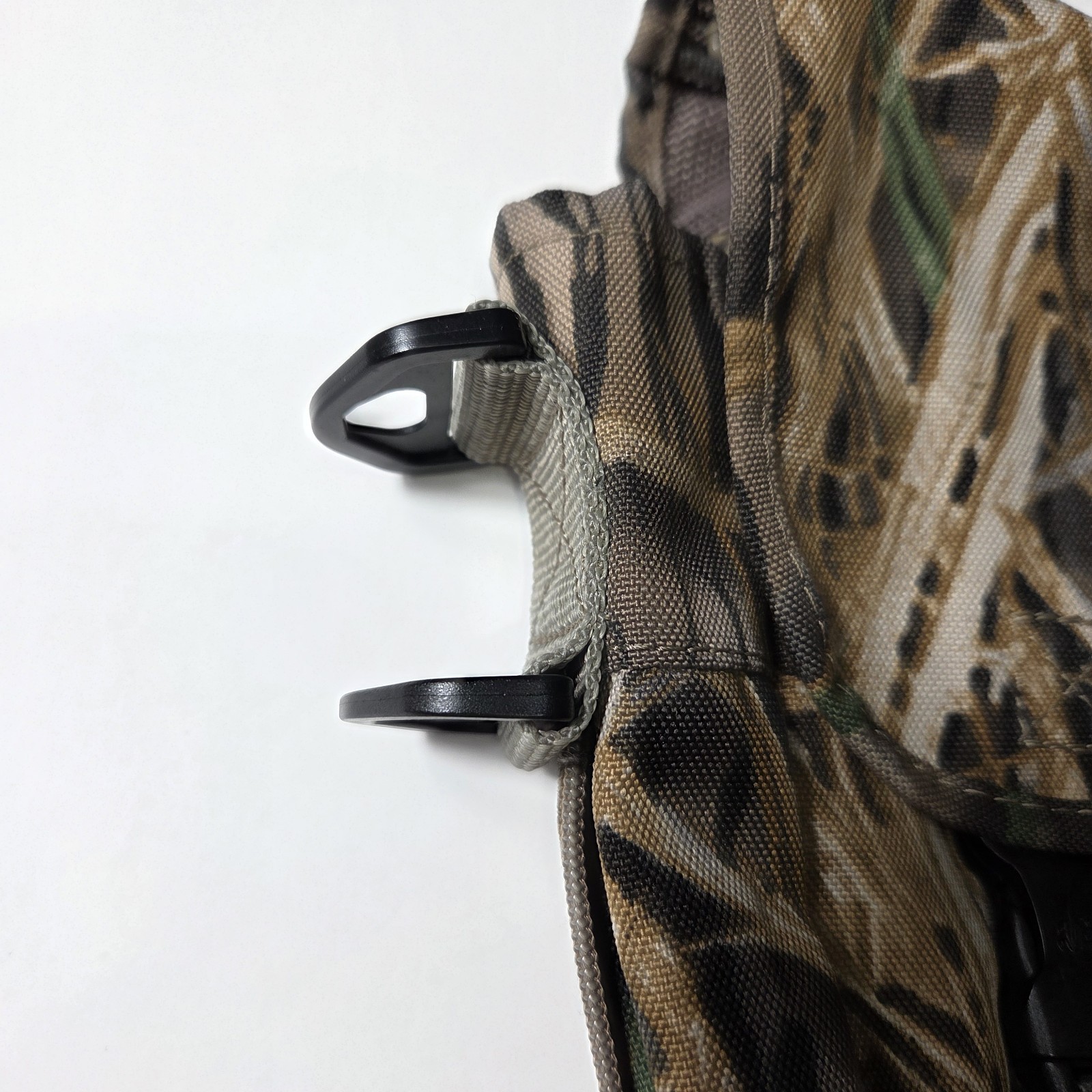 Ducks Unlimited Avery Camo Messenger Bag *Missing Components