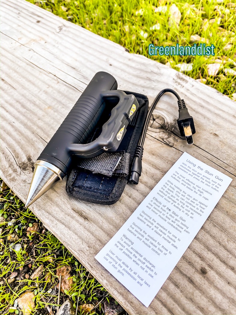 10 Million Police Security Stun Gun with Glass Breaker Rechargeable New