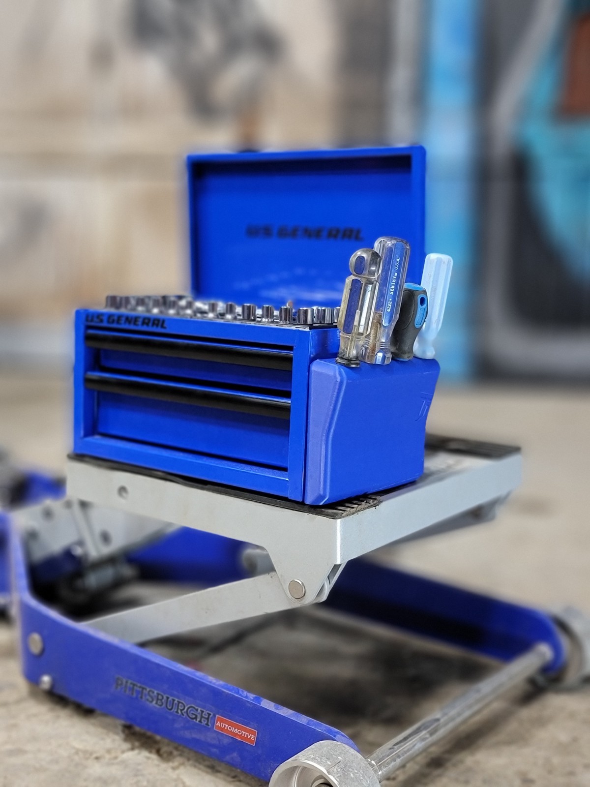 SideLoaded Screwdriver Dock | Mini Toolbox Attchment, Magnetic Holder/Organizer