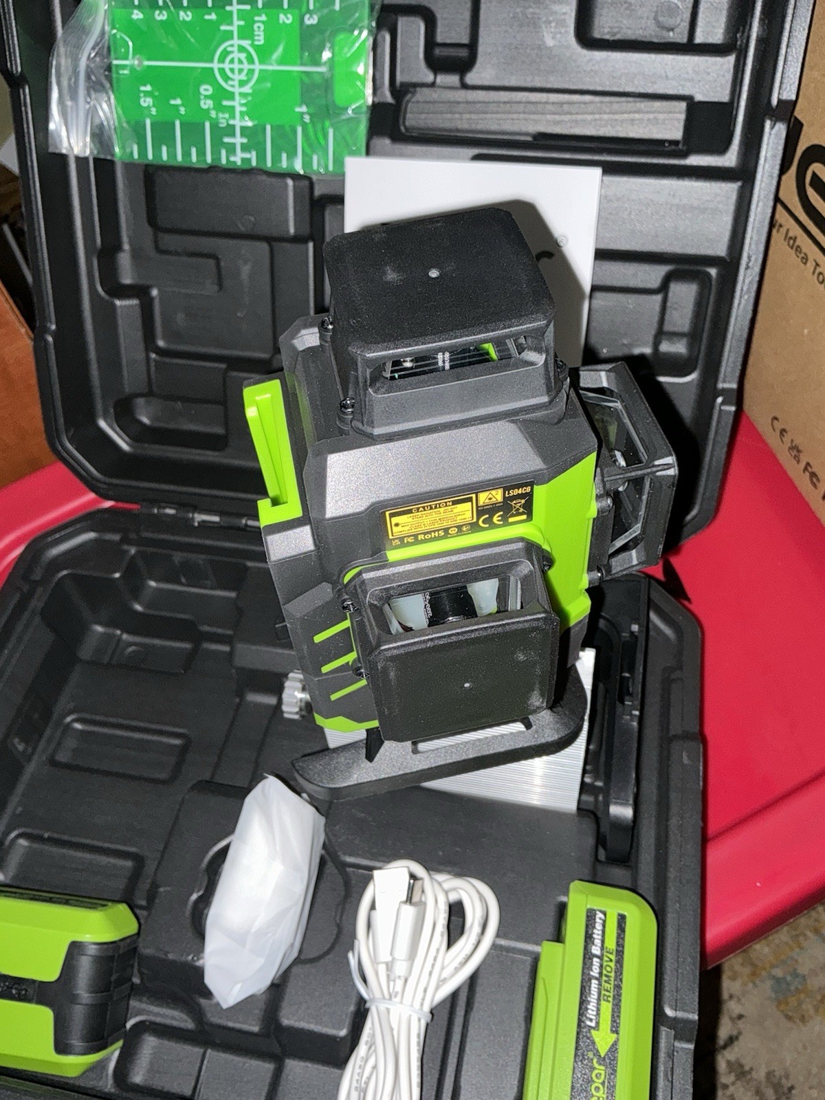 Huepar 4D 360 Self-Leveling Cross Line Laser Level New With Case LS04CG