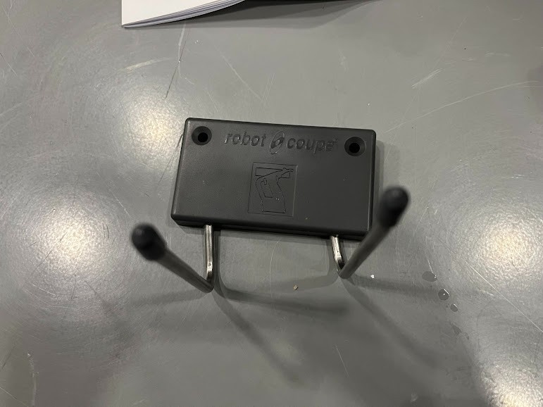 Robot Coupe 16" Immersion Blender - 3/5 HP - Missing Bell Cover Assembly