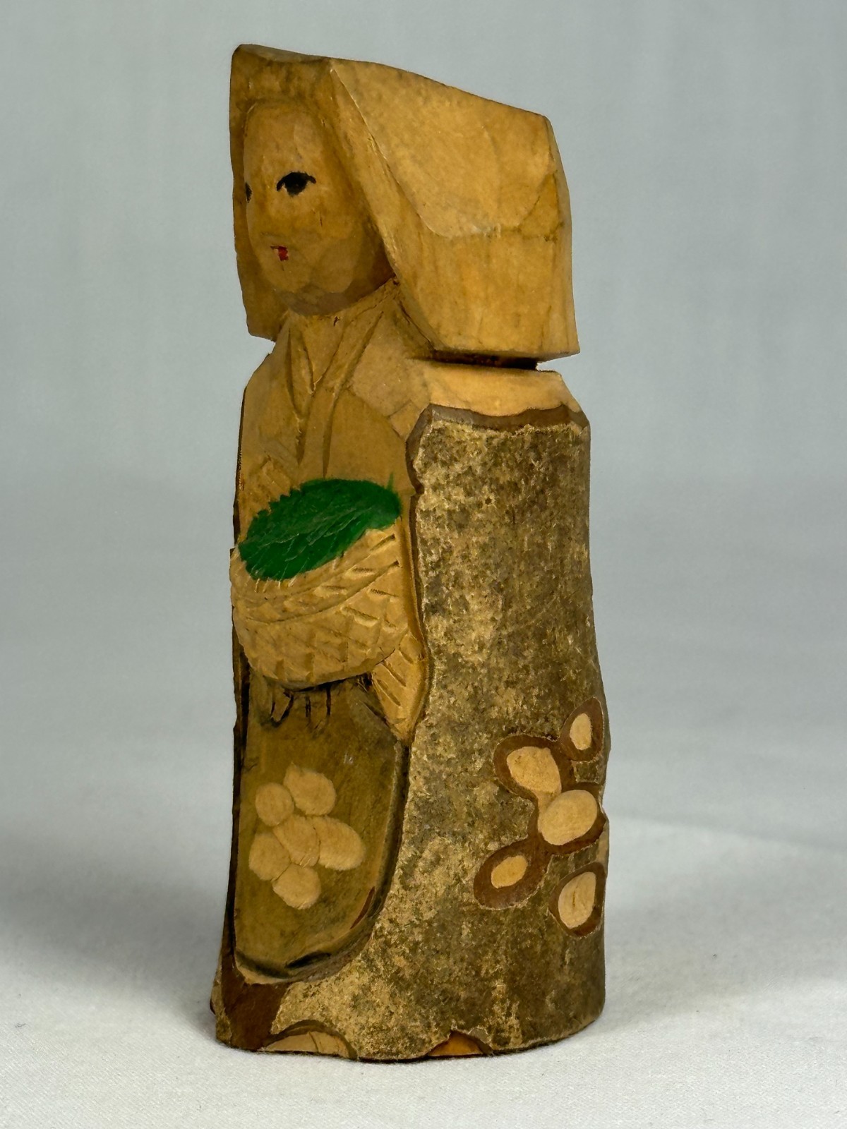 Japanese Hand Carved Wooden Farm Girl Figure Kimono Basket Folk Art 3.5" Mingei