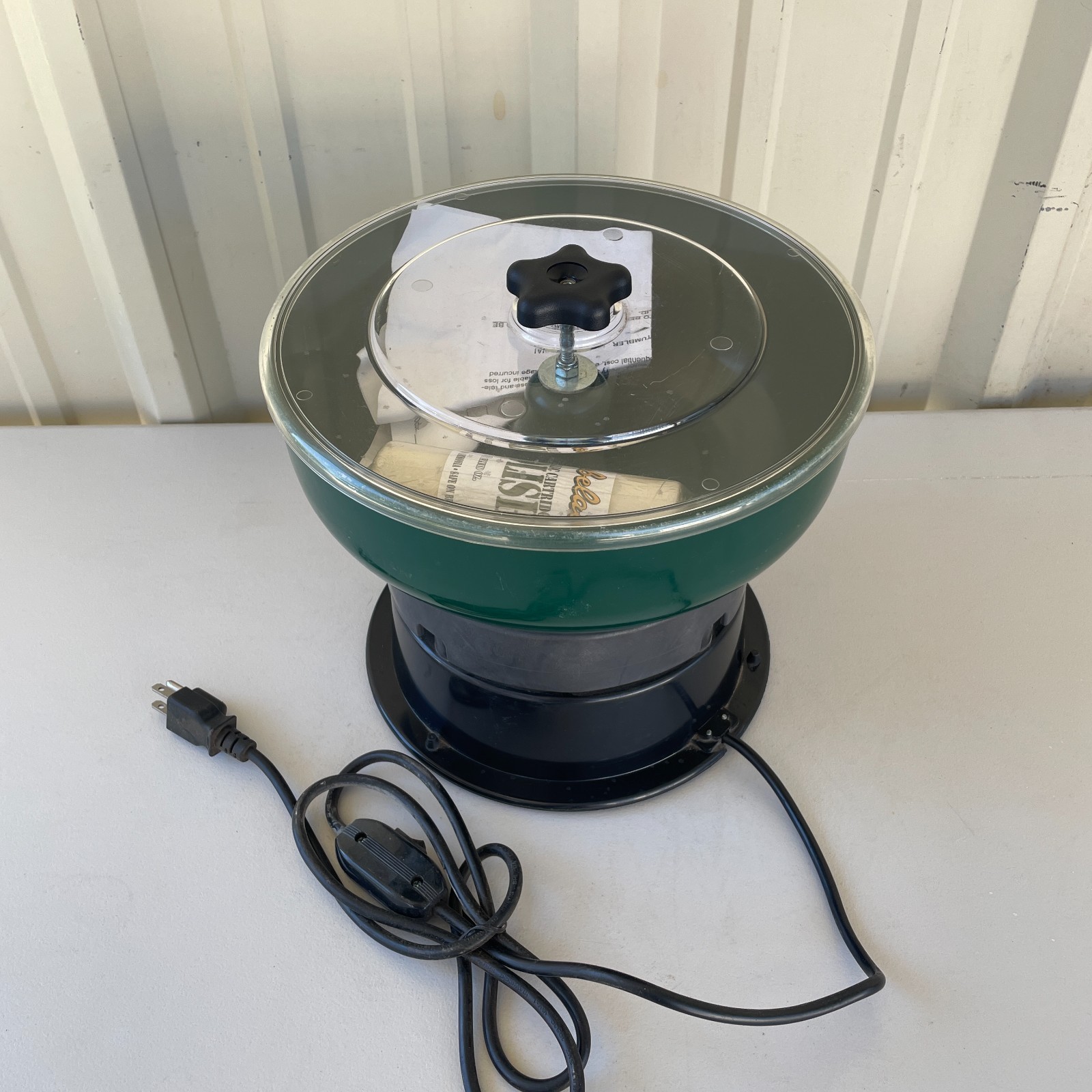 Cabelas Model 400 Vibratory Case Tumbler Cleaner Ammo Bullet Reloading Tool VG