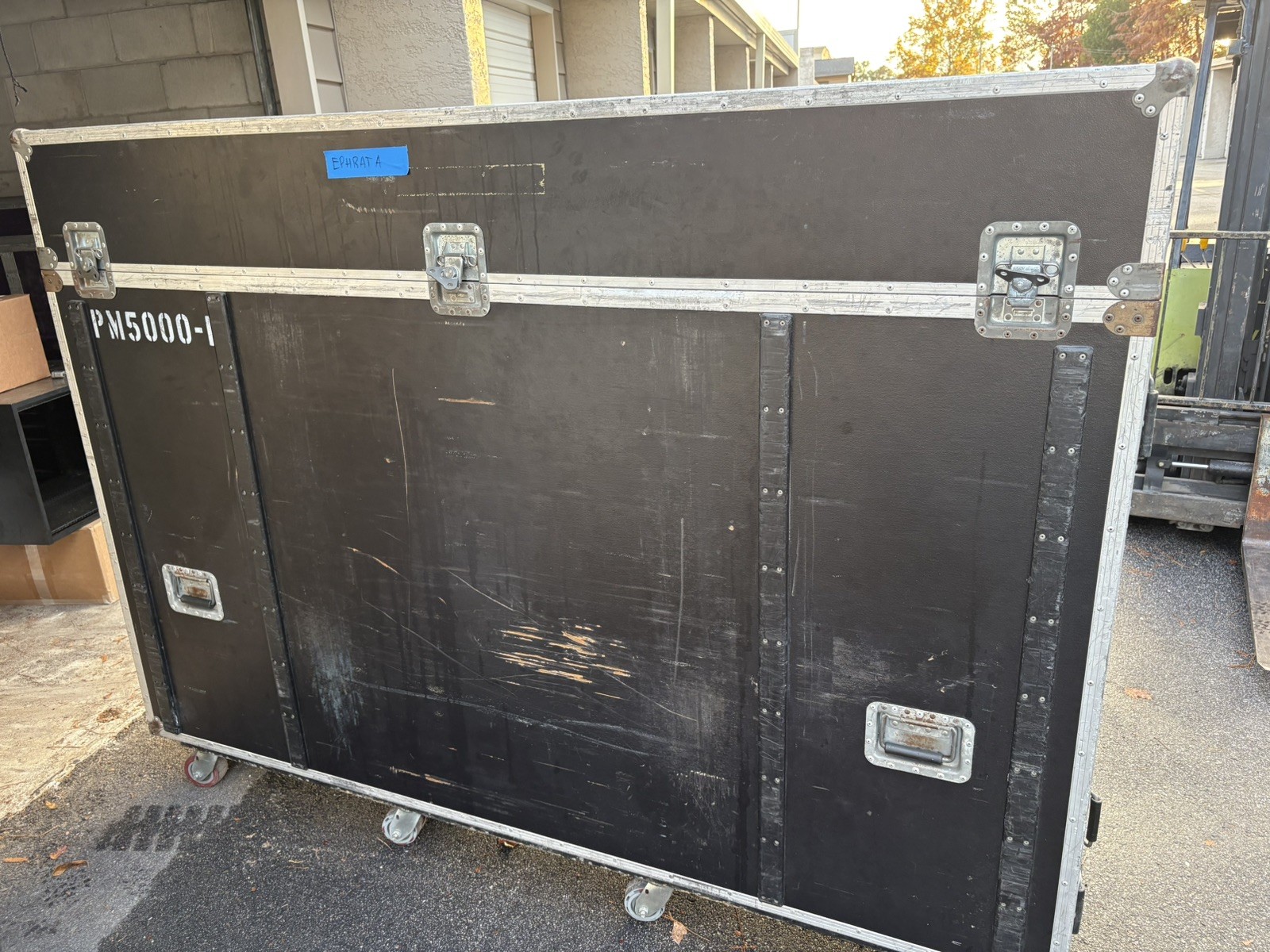 Yamaha PM-5000 52 Channel Analog Console W/ PSU and Tour Case