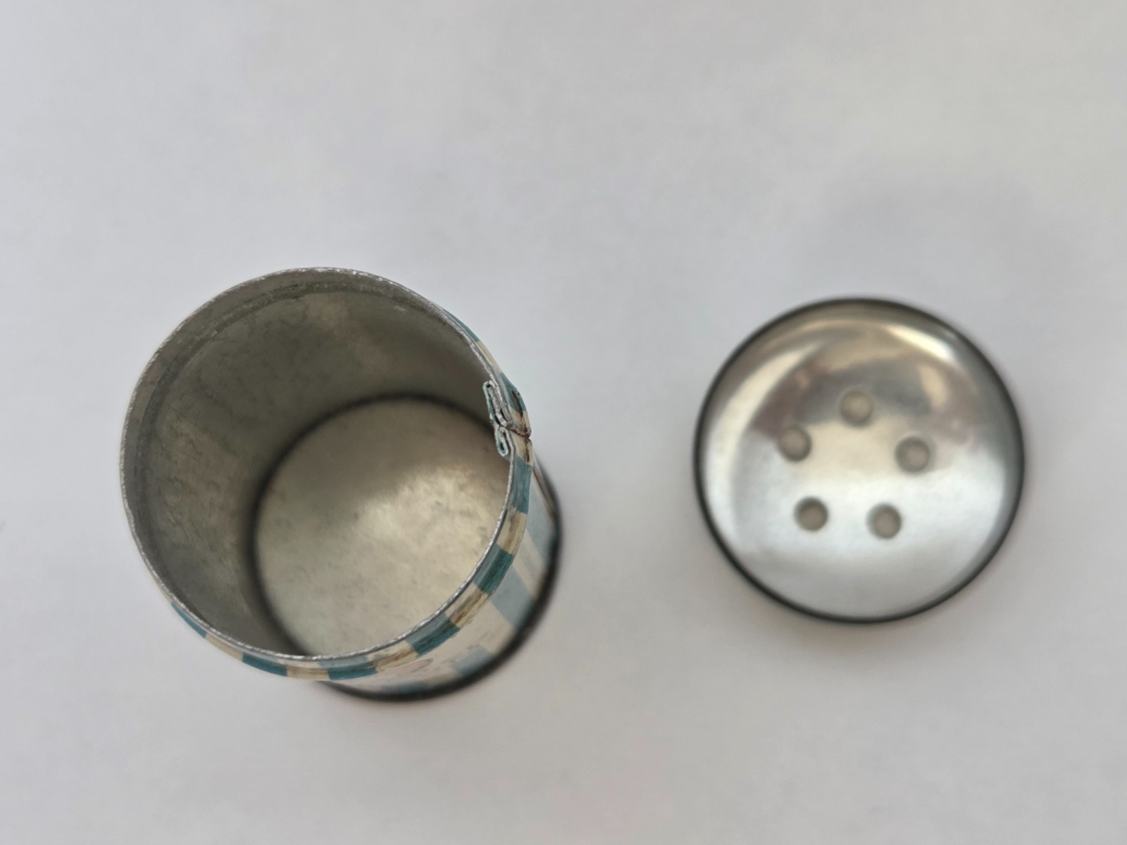 Vintage Mennen Borated Talcum Tin Baby Powder USA Sample Size Advertising Empty