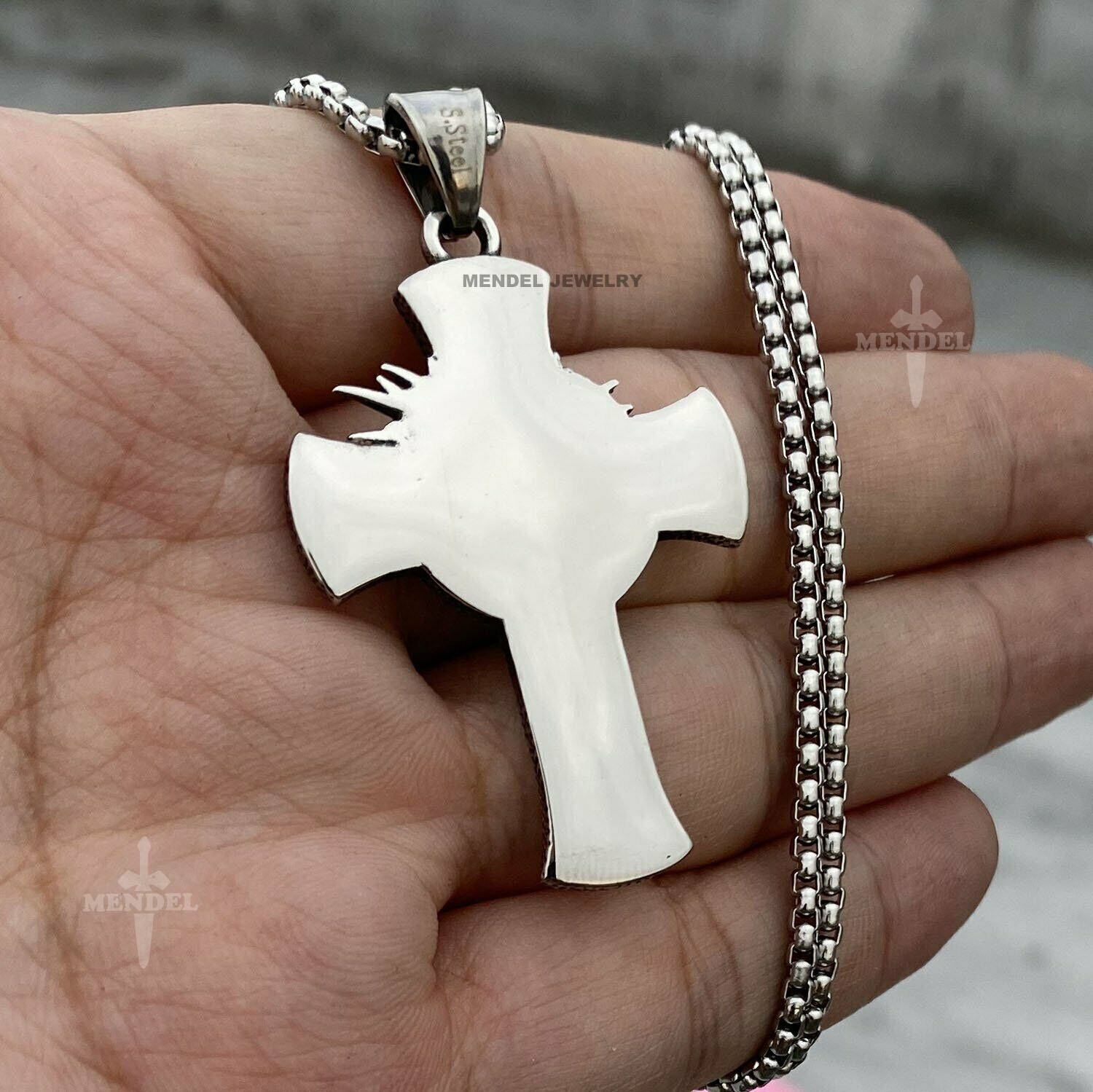 MENDEL Mens Stainless Steel Jesus Christ Face Crucifix Cross Pendant Necklace