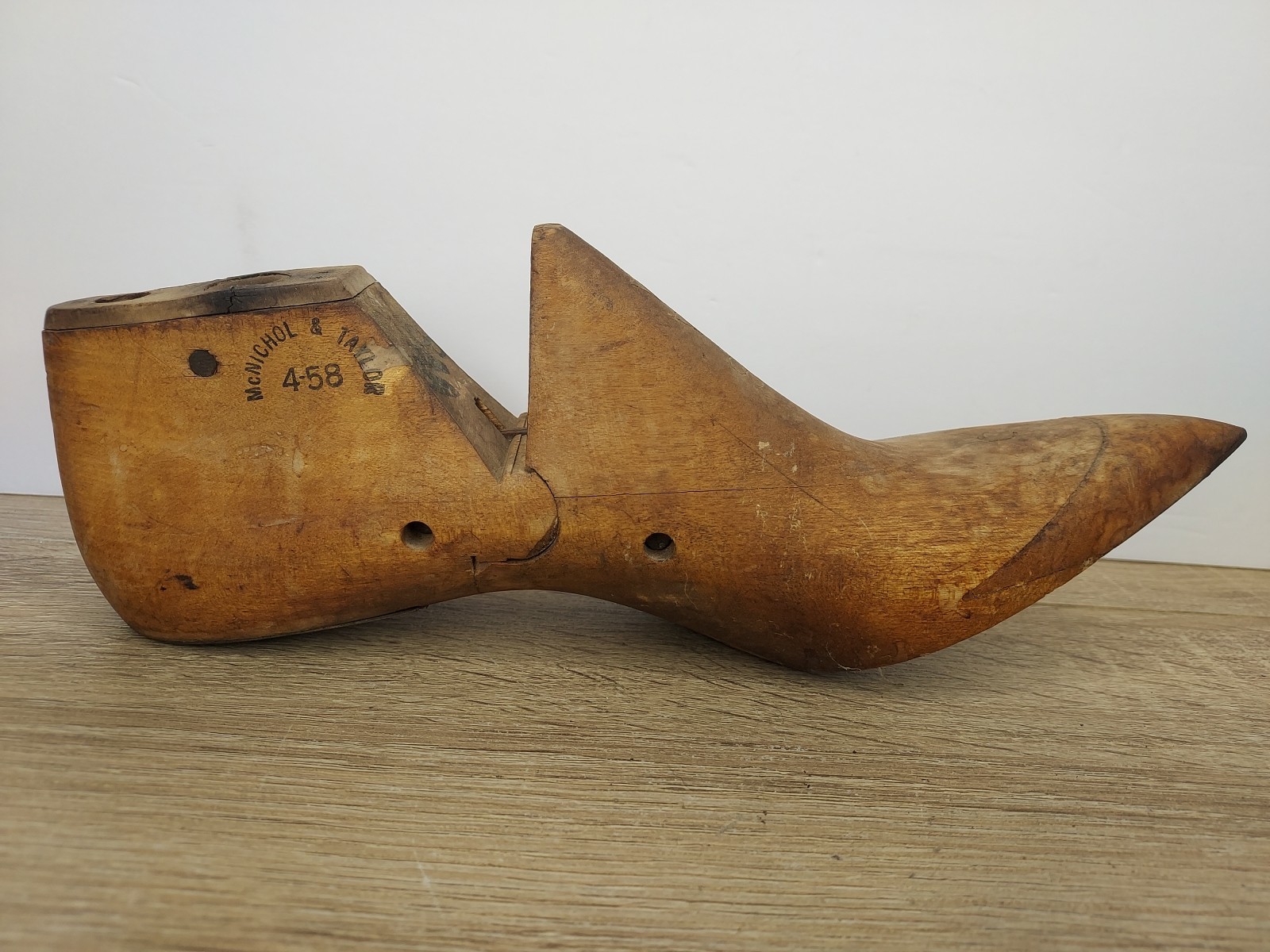 Antique McNichol Taylor Wood Cobbler Repair Shoe Last Form Katey 8AA Pointy Toe