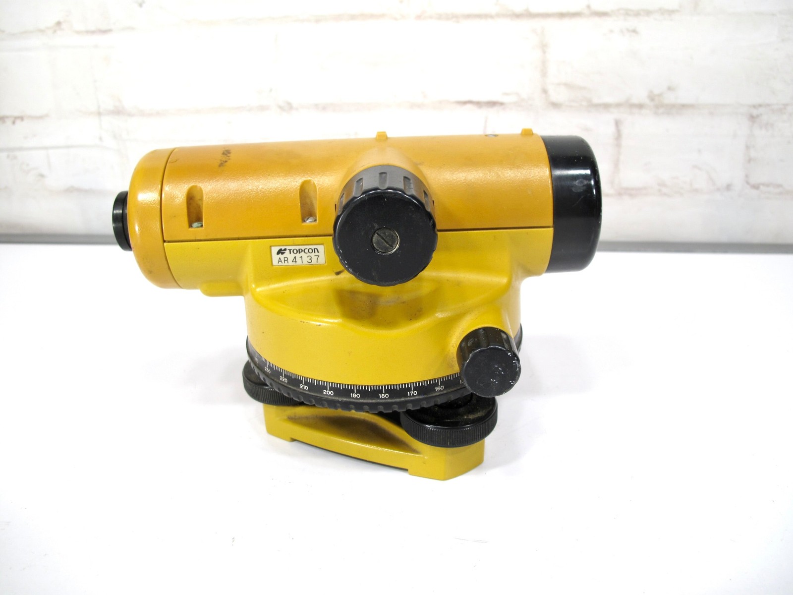 Topcon AT-G4 Automatic Survey Level w/ Case 26x Magnification