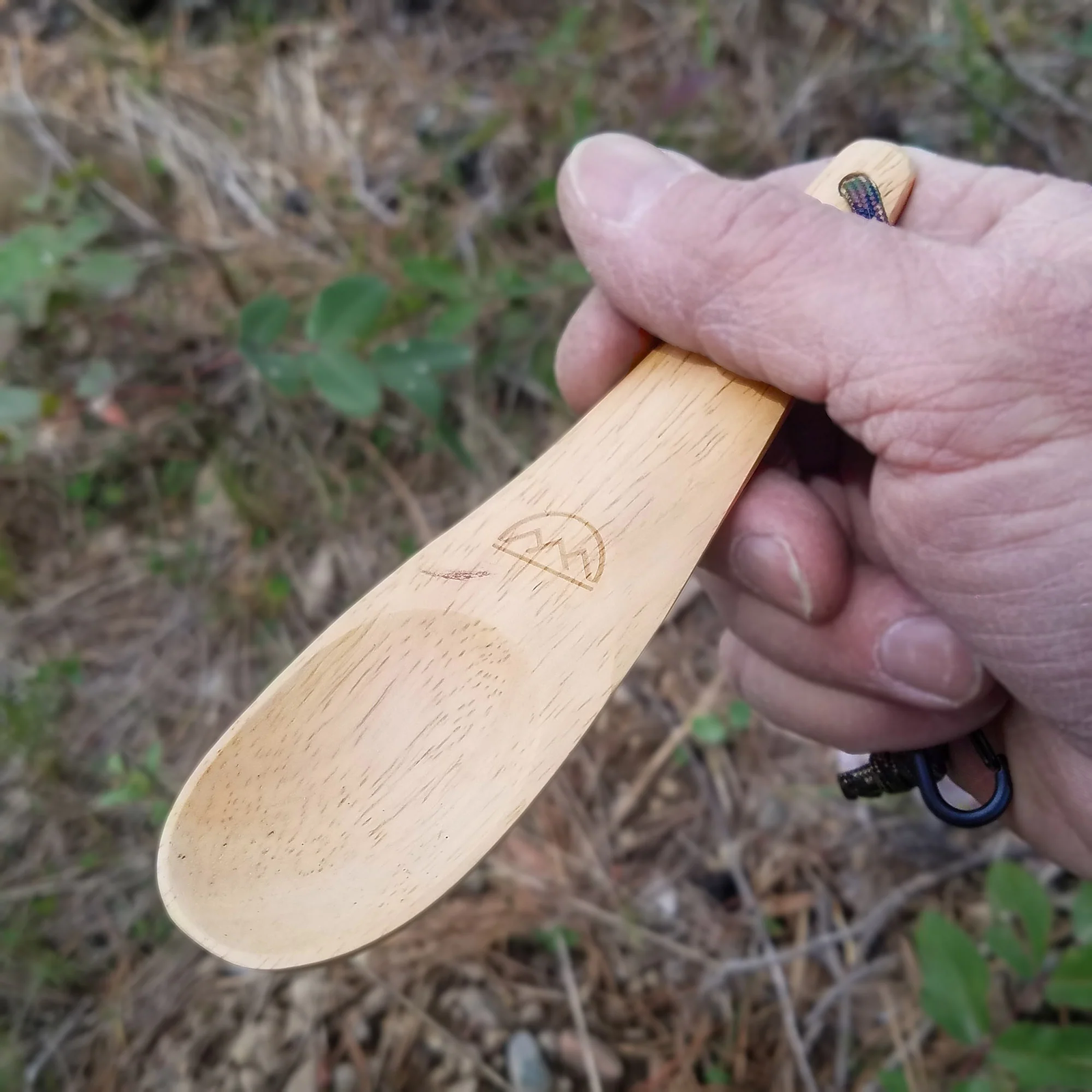 Hand Carved Nordic Spónn - Solid Wood Camp Spoon