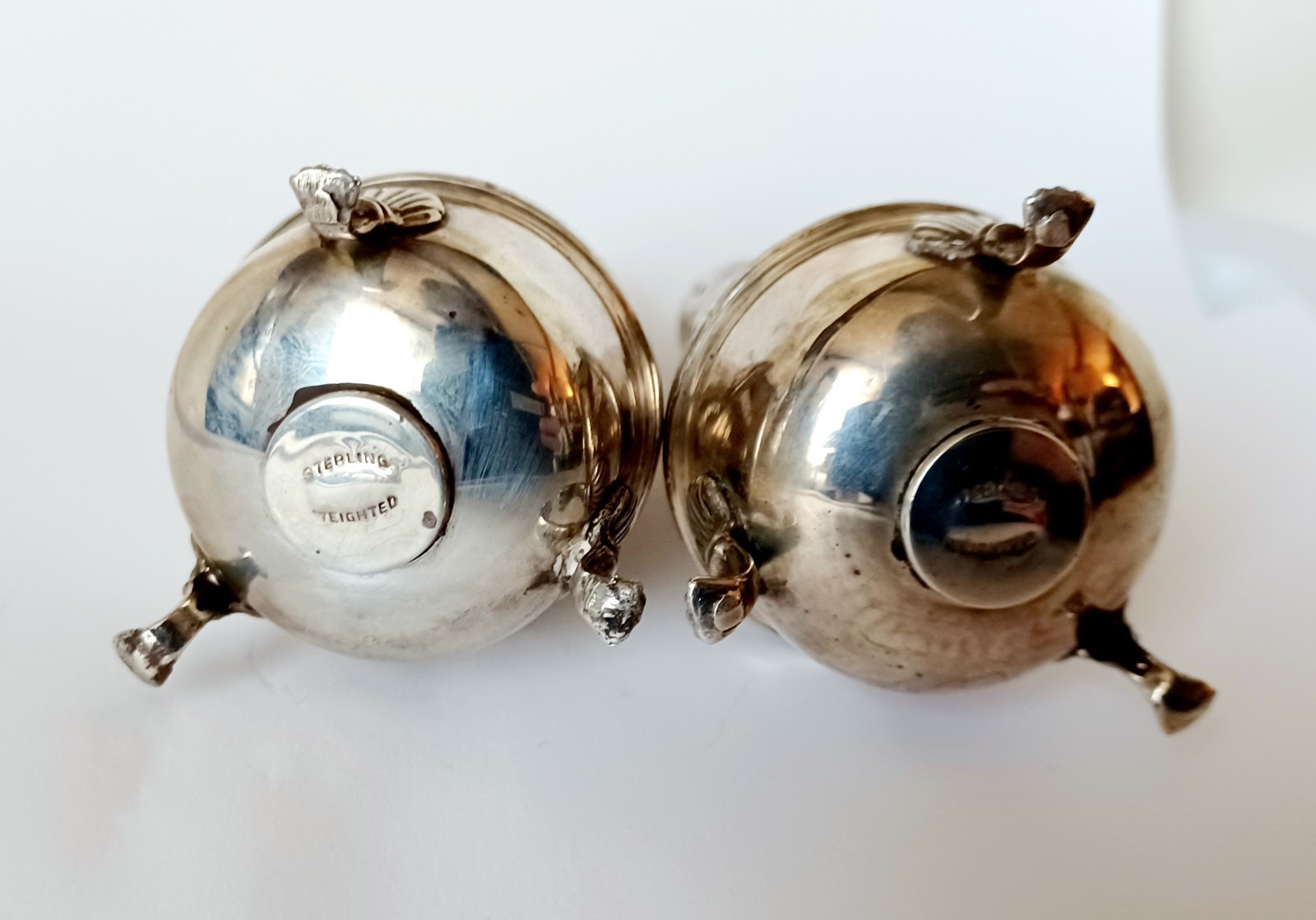 ELEGANT Antique STERLING Silver ▪︎ SALT & PEPPER SHAKERS ▪︎ CLAW FEET ▪︎ 4-1/4"
