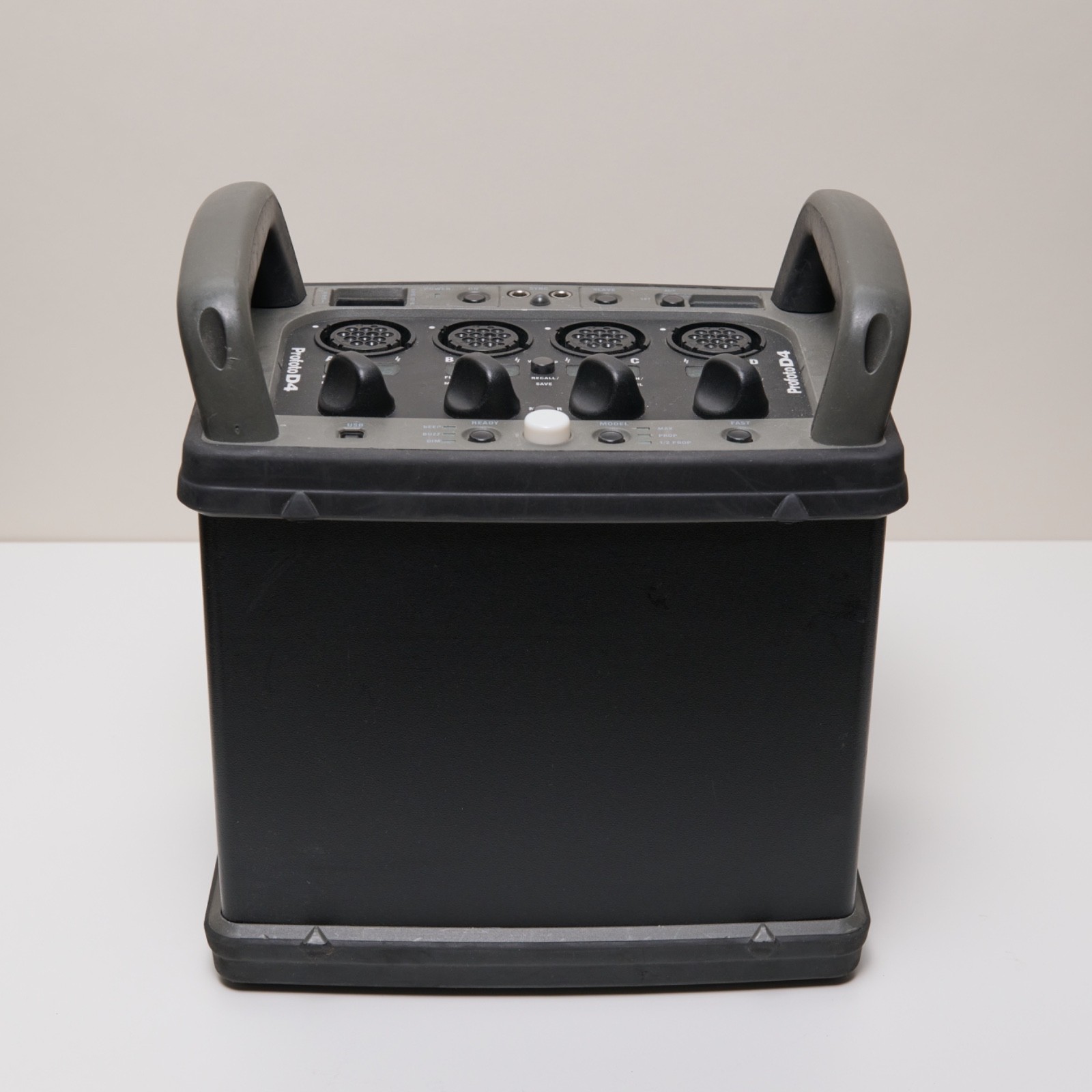 Profoto D4 air 2400 Watt/Second Power Pack. *Not firing - for parts only!