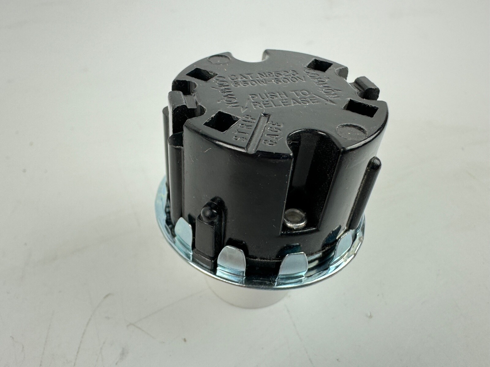 Leviton 660W-600V Lamp Holder 523 *LOT OF 4*