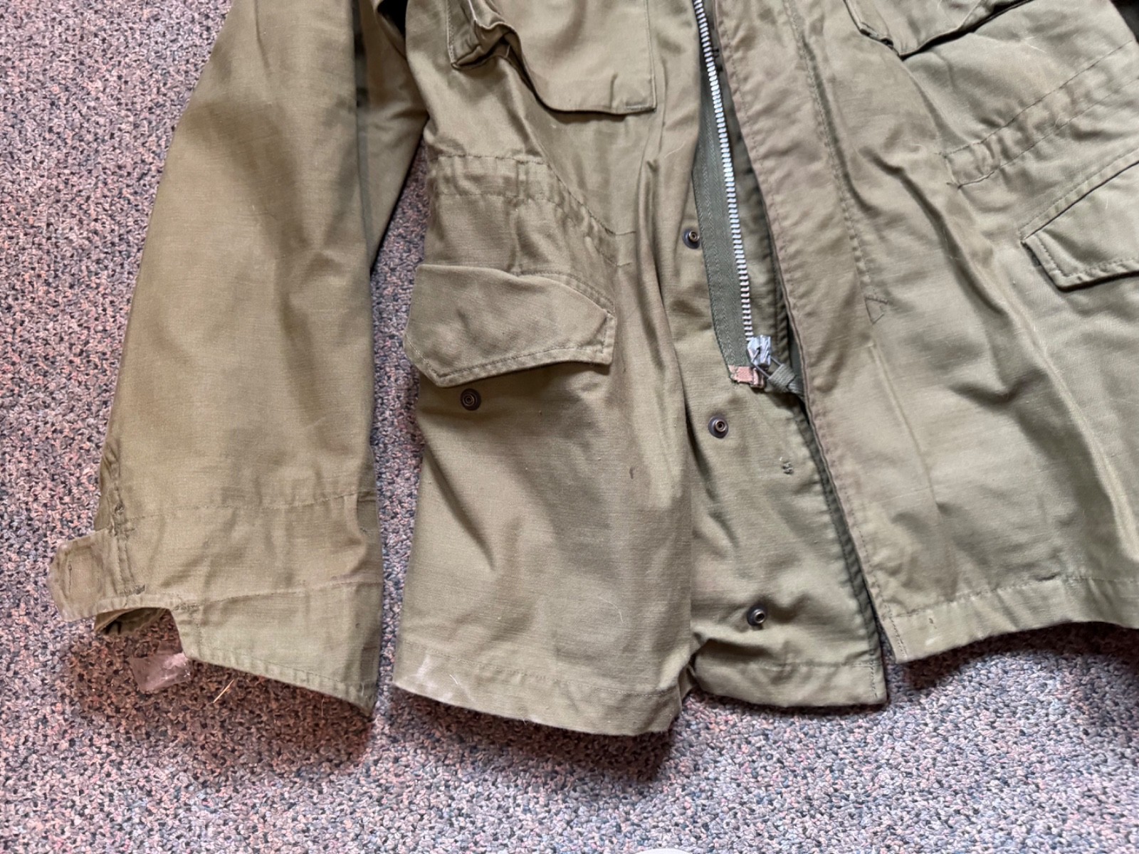 ORIGINAL VIETNAM WAR US ARMY OG-107 COLD WEATHER PARKA-SMALL, 1971