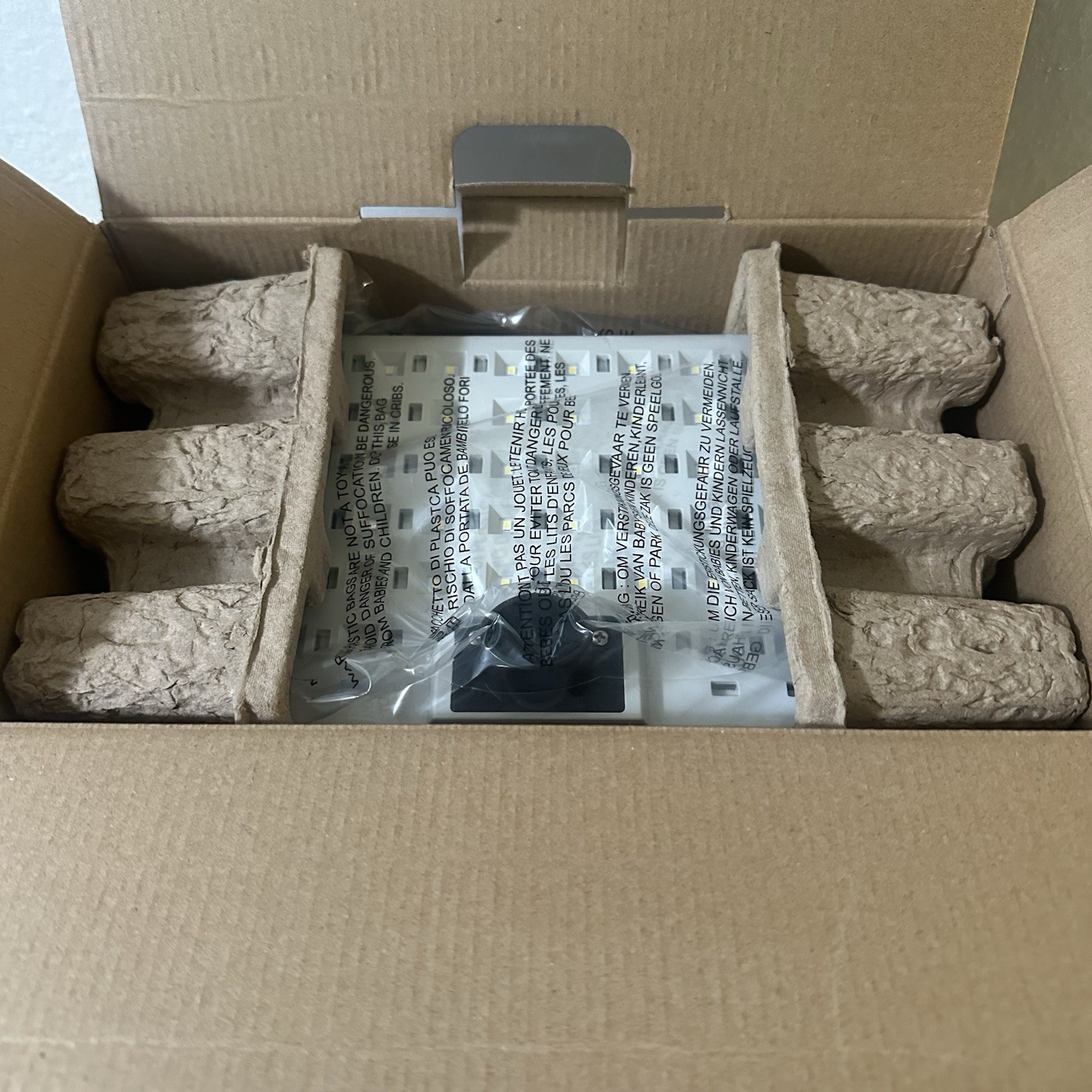 AeroGarden Harvest 2.0, Indoor Garden Hydroponic System with LED Grow Light