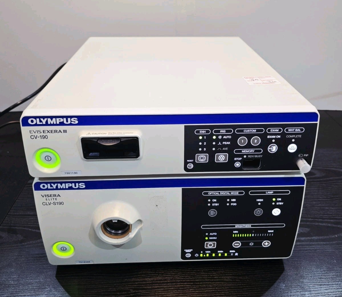 Olympus EVIS EXERA III CV-190 Video Processor & Visera Elite CLV-S190 Light