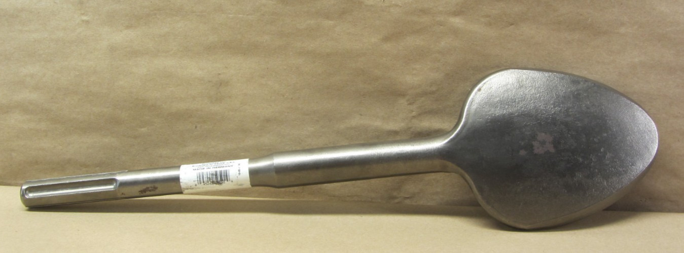 Milwaukee 48-62-4194 Clay Spade Chisel, SDS Max® Shank, 4-1/4 in W Blade, 16 in