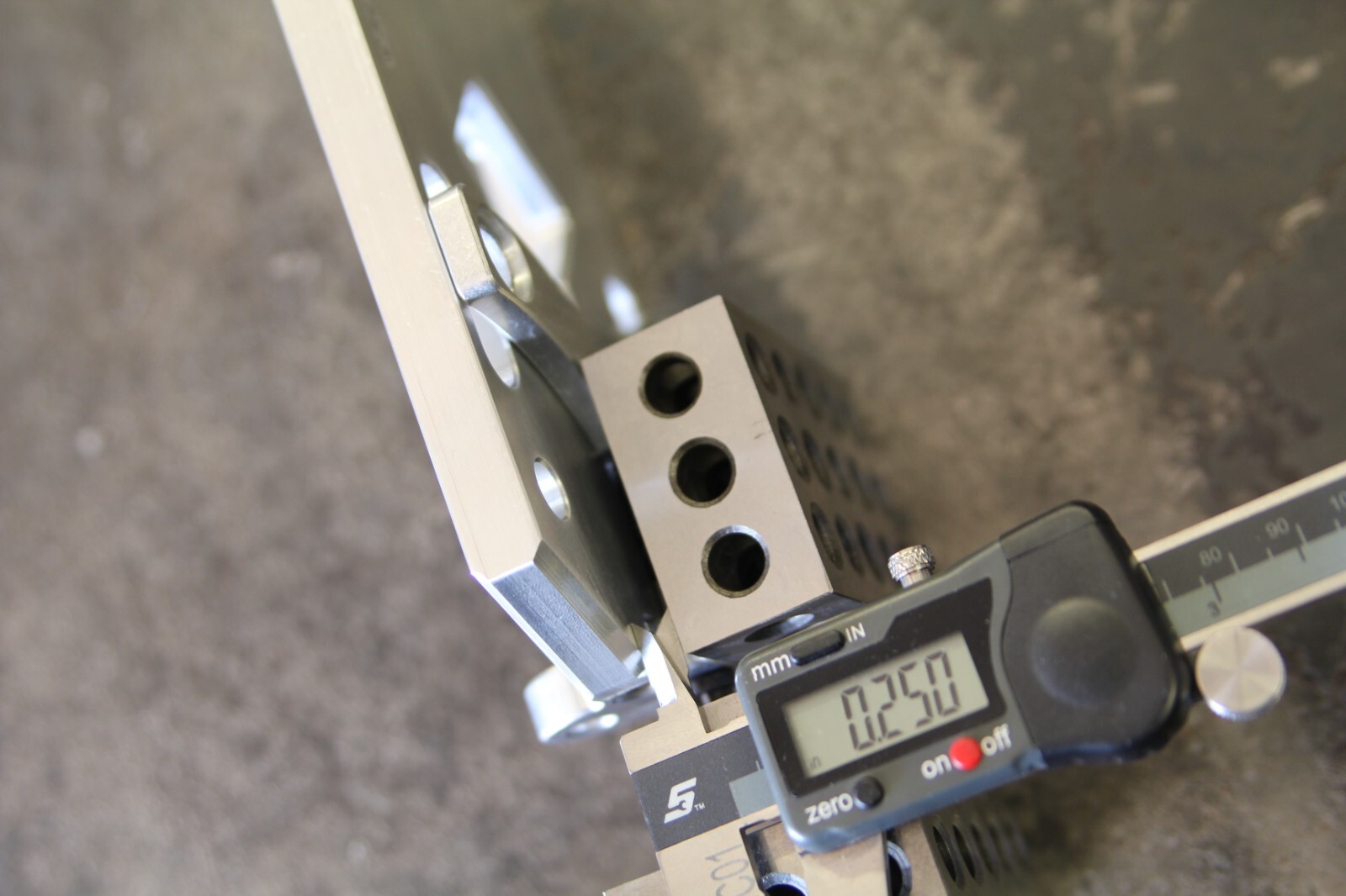 Old-Stf Centerline adjustable aluminum transmission plate - Harley 4 Speed