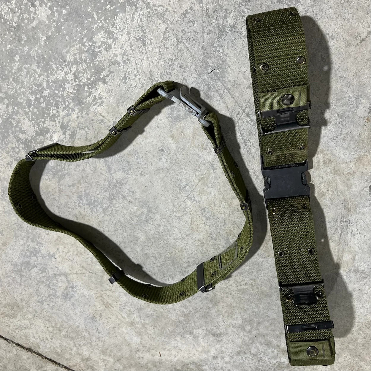 US Military Tactical Pistol Belt with Y-Suspenders Quick Release Large (32-48")