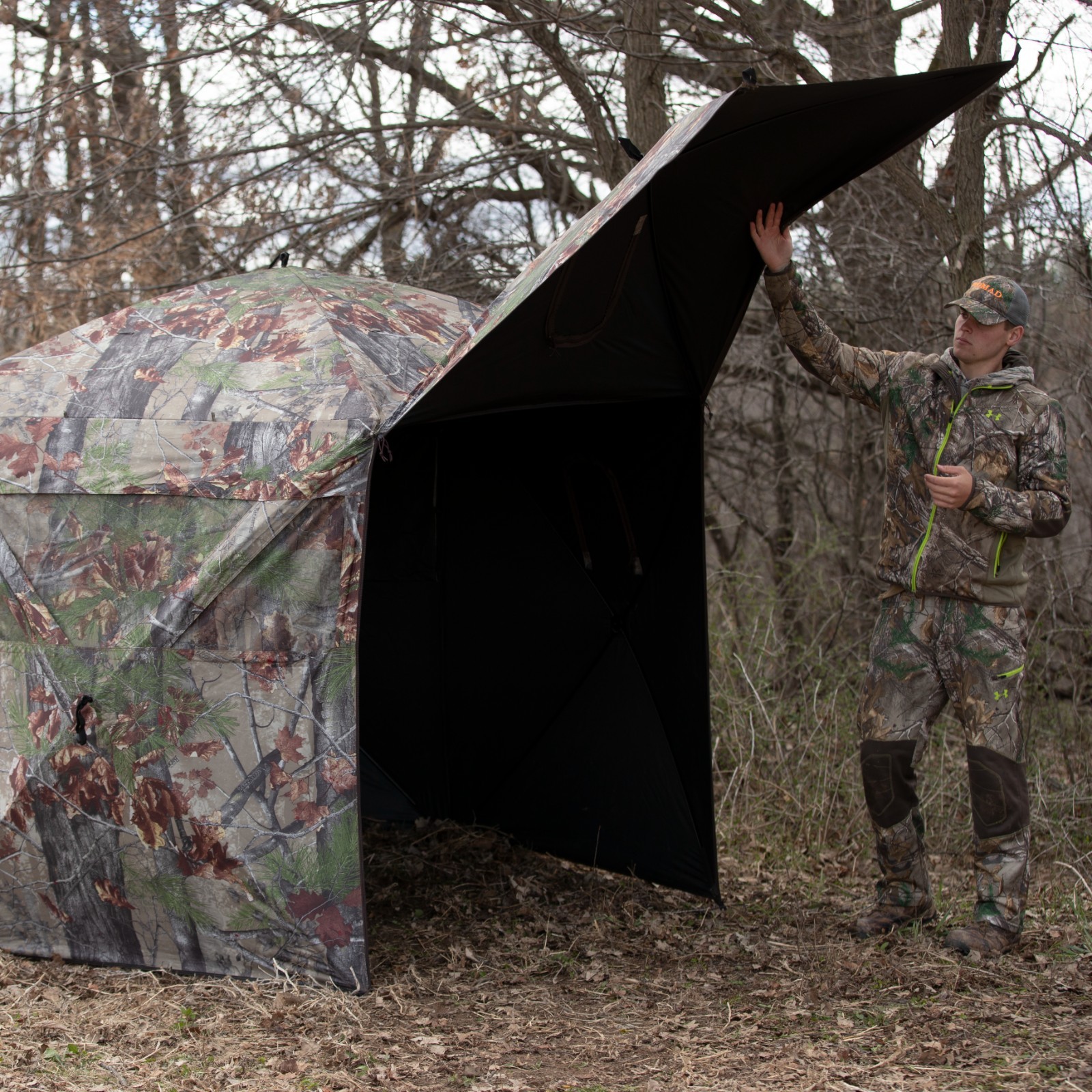Barronett Blinds® Feather Five, Portable Hunting Blind, 84” x 84” x 72”, FF500BW