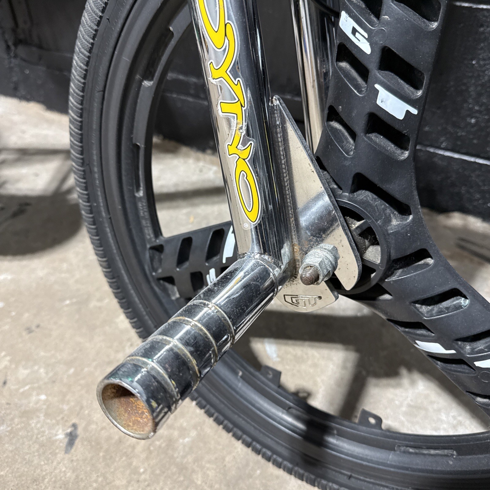 Dyno Air 2000 Gt Mags Freestyle Bike Metallic Green RARE Y2K Bmx Vintage