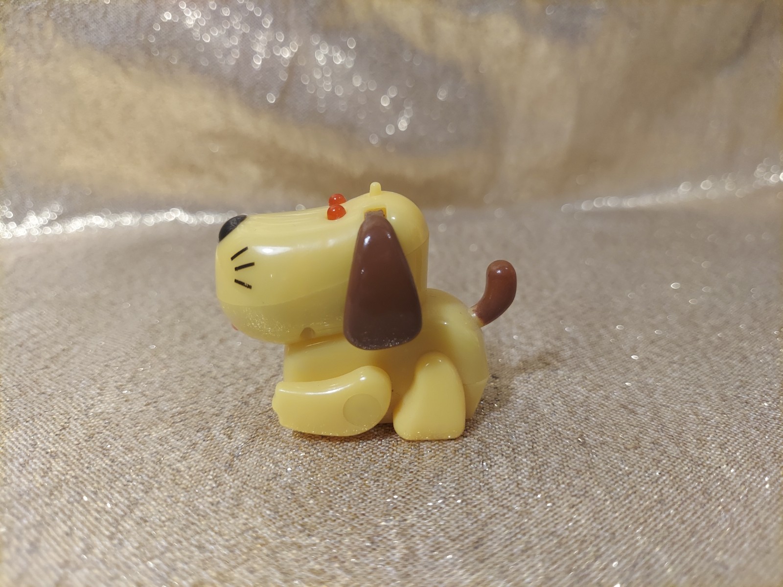TOMY MicroPets Moshi Yellow Dog Interactive Toy 2002 Series 1 Mini Puppy READ