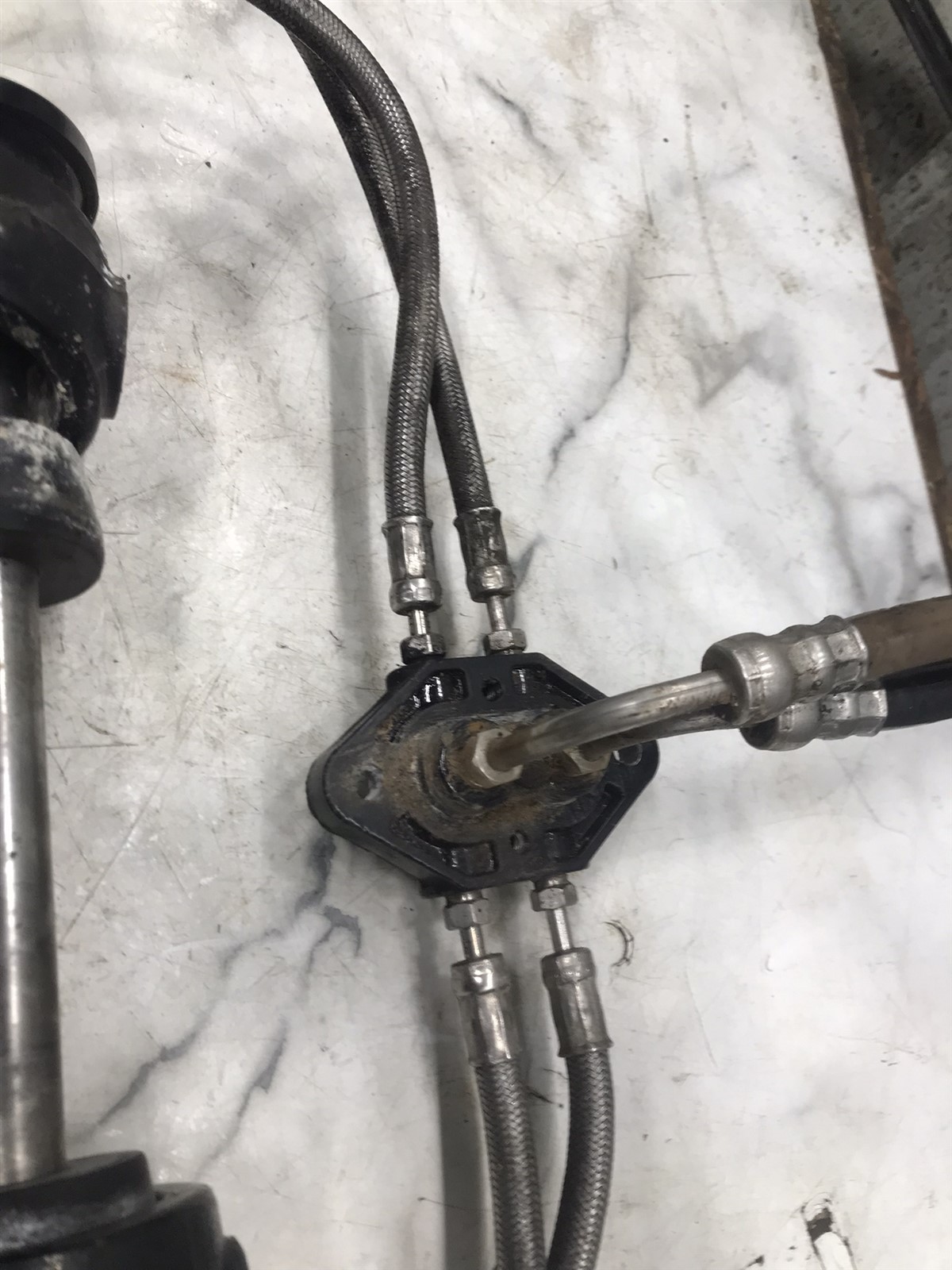 Mercury MerCruiser Alpha Bravo trim tilt lift hydraulic cylinders power trim XD